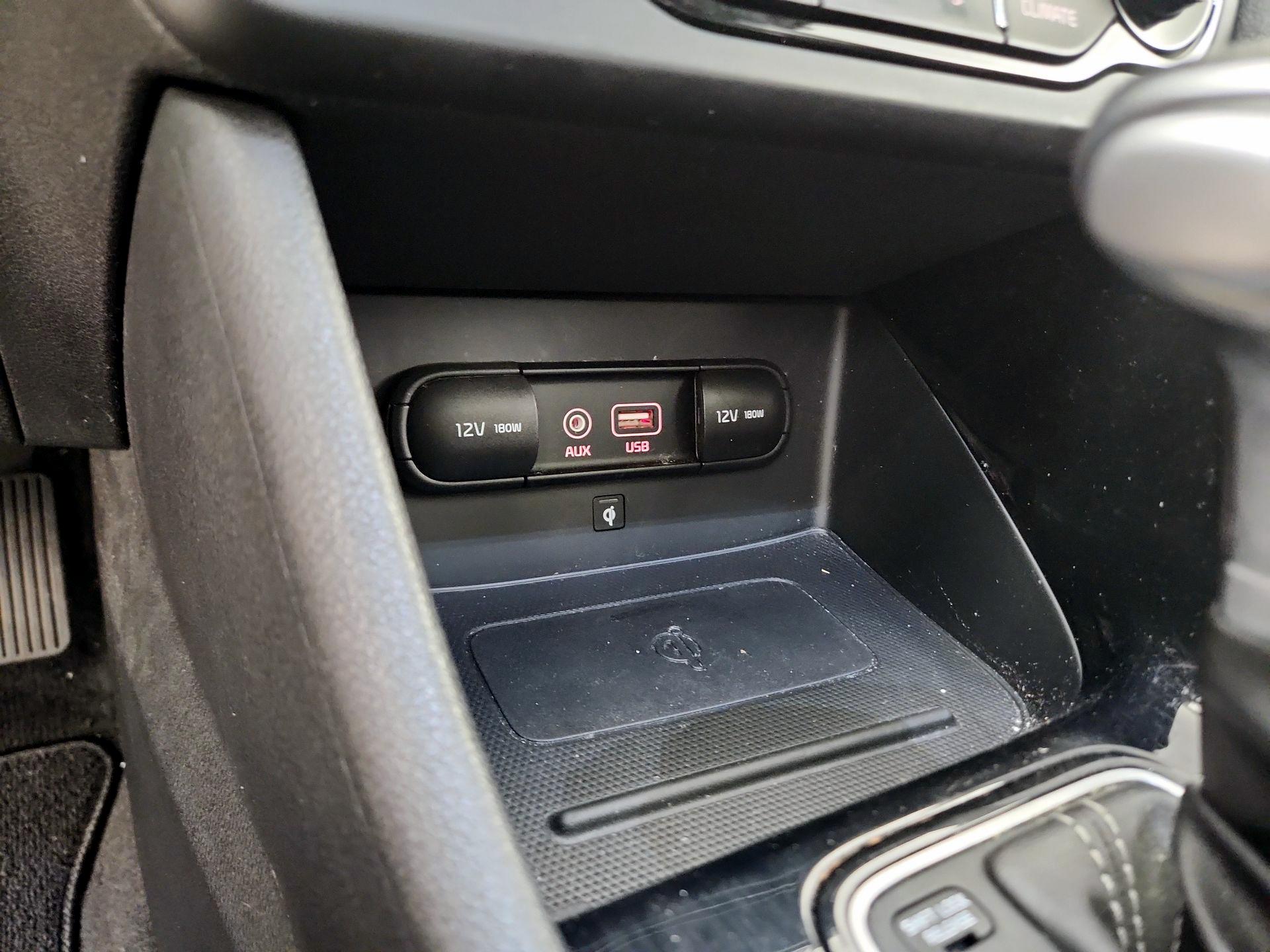 Thumbnail: 2018 Kia Niro - 18