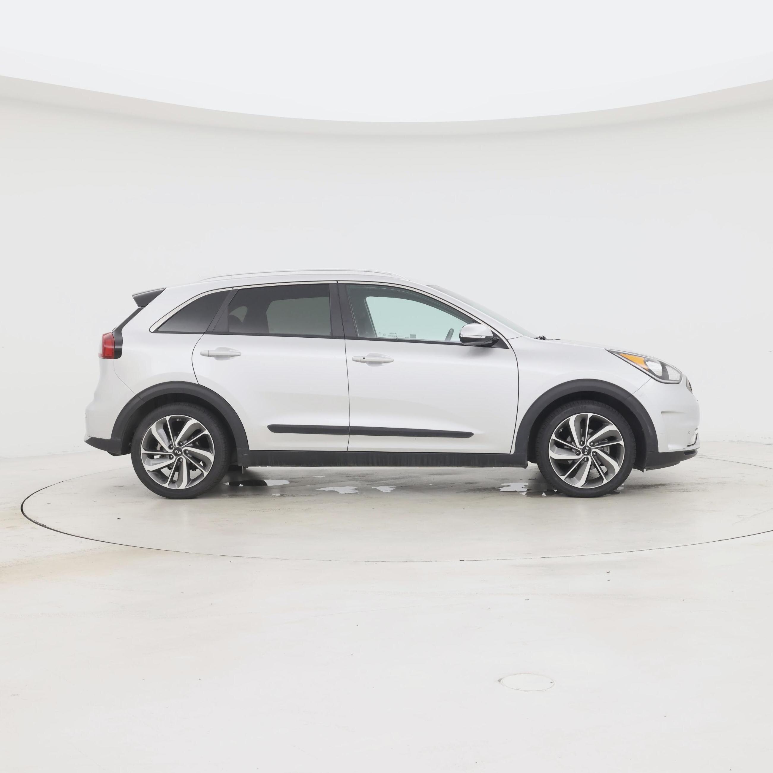 Thumbnail: 2018 Kia Niro - 7