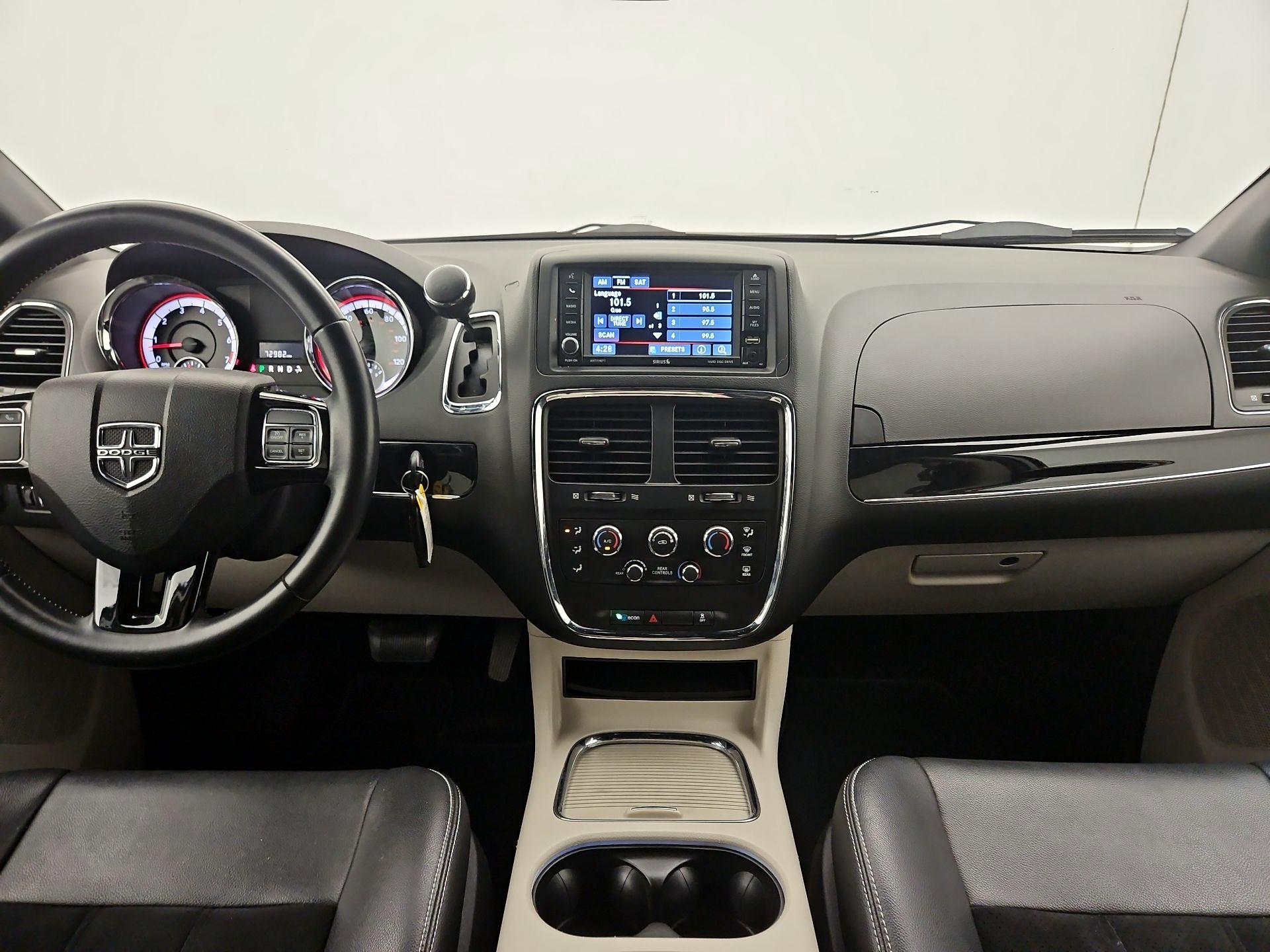 Thumbnail: 2017 Dodge Grand Caravan - 9