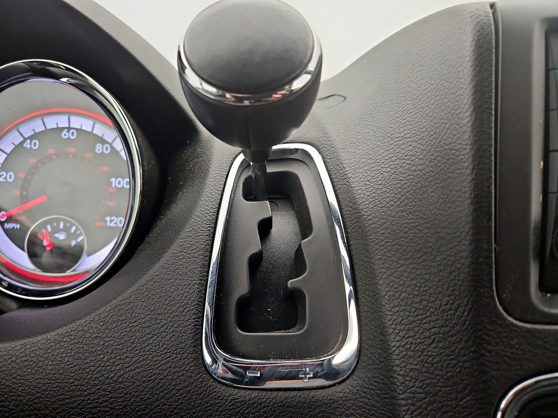 Thumbnail: 2017 Dodge Grand Caravan - 17