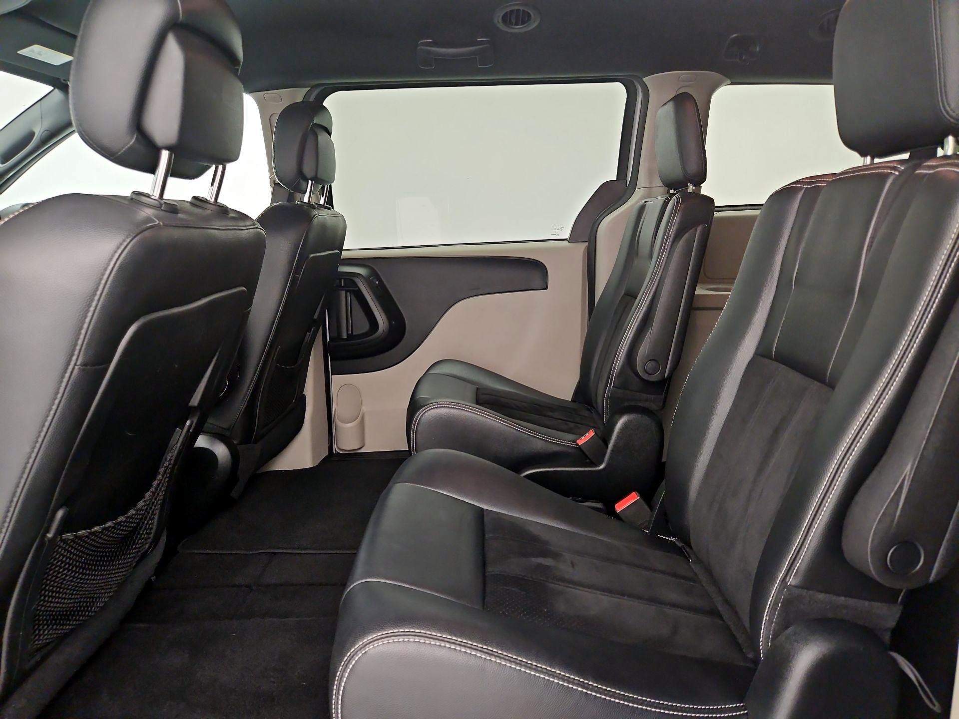 Thumbnail: 2017 Dodge Grand Caravan - 19