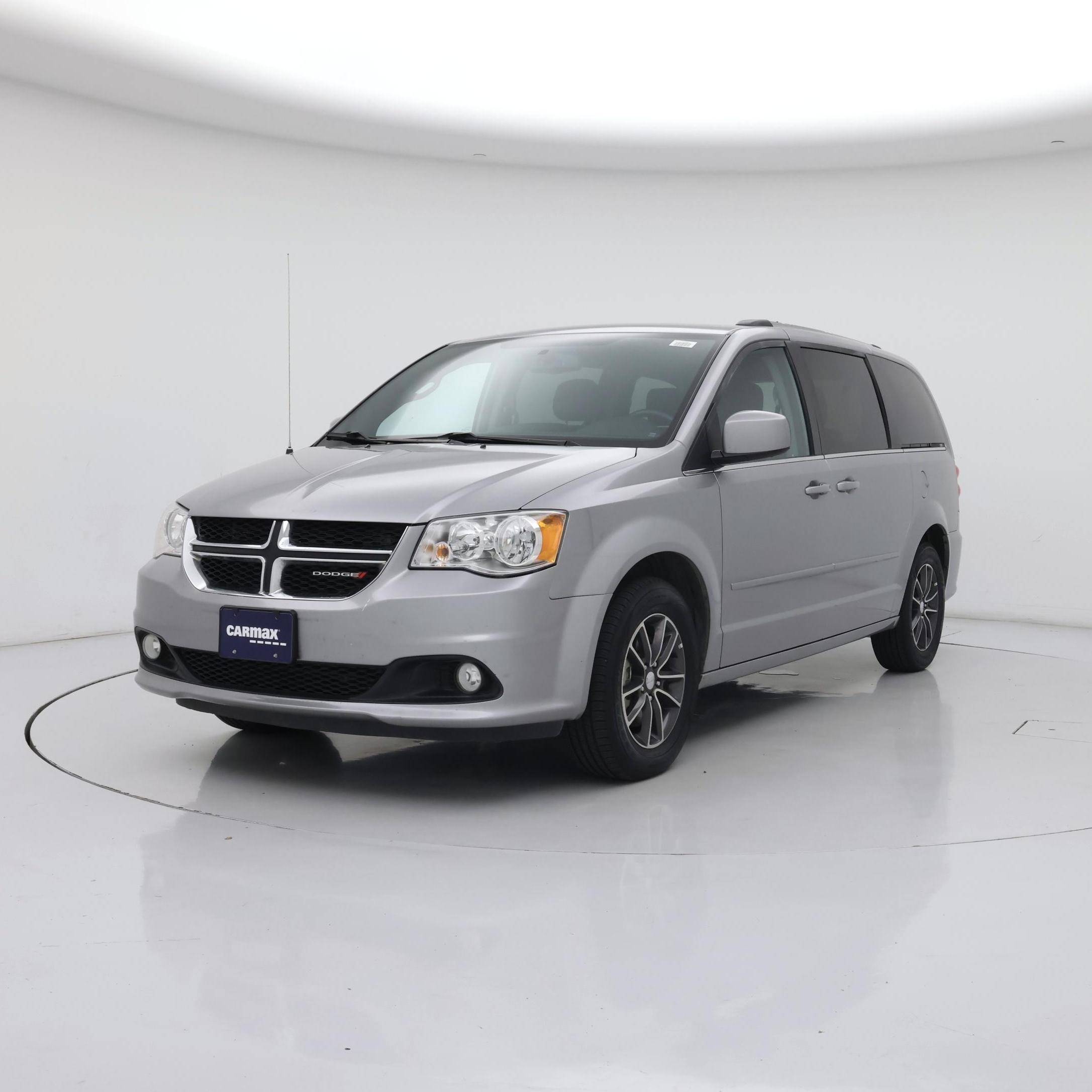 Thumbnail: 2017 Dodge Grand Caravan - 4
