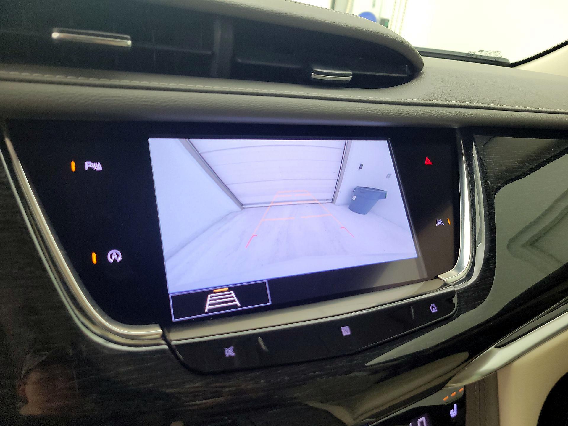 Thumbnail: 2020 Cadillac XT6 - 15
