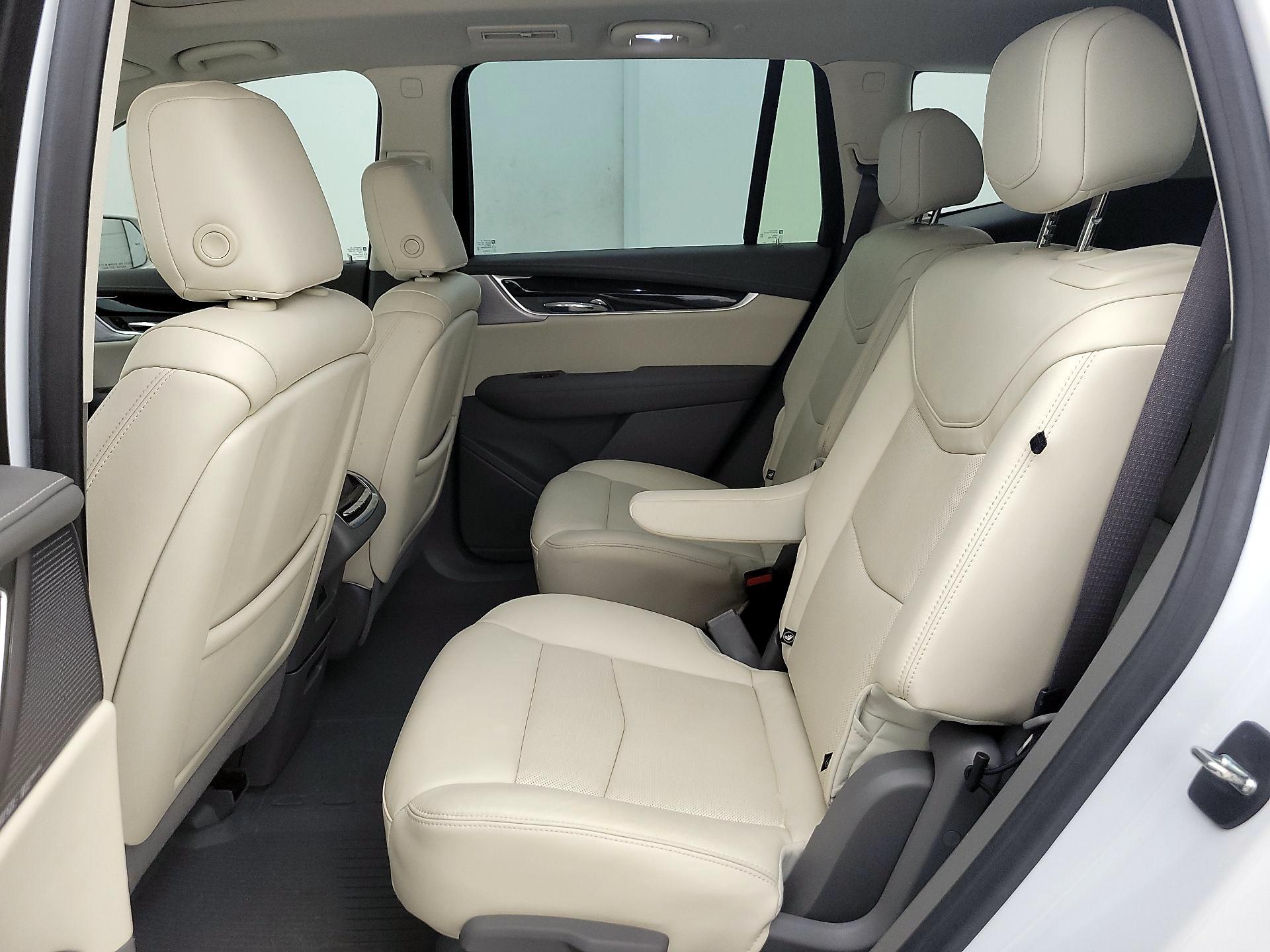 Thumbnail: 2020 Cadillac XT6 - 20