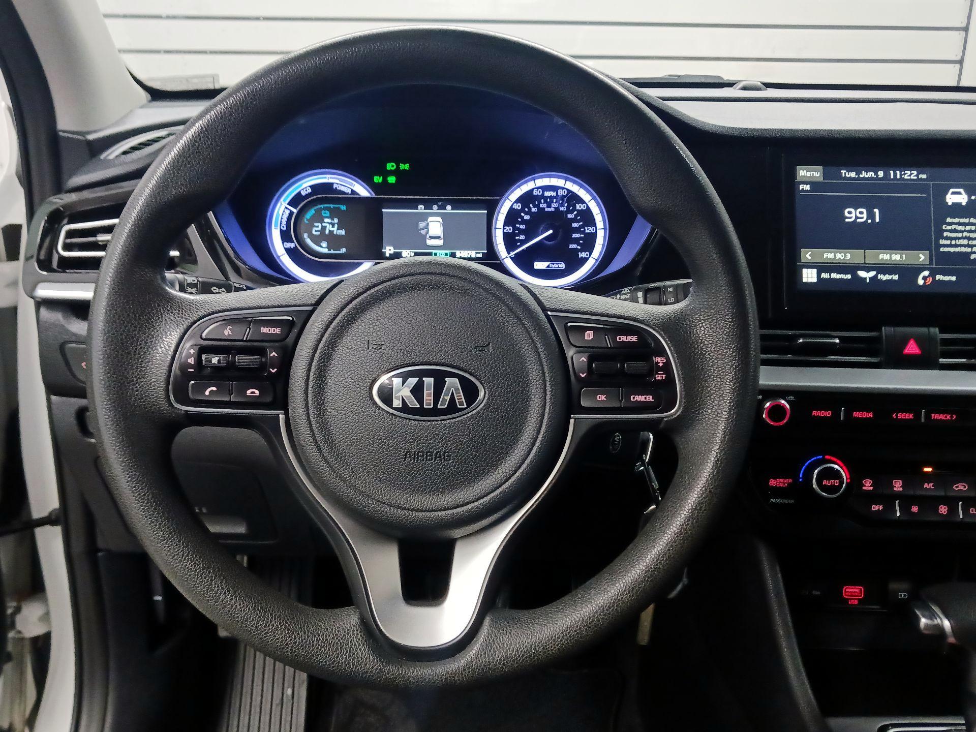 Thumbnail: 2020 Kia Niro - 10