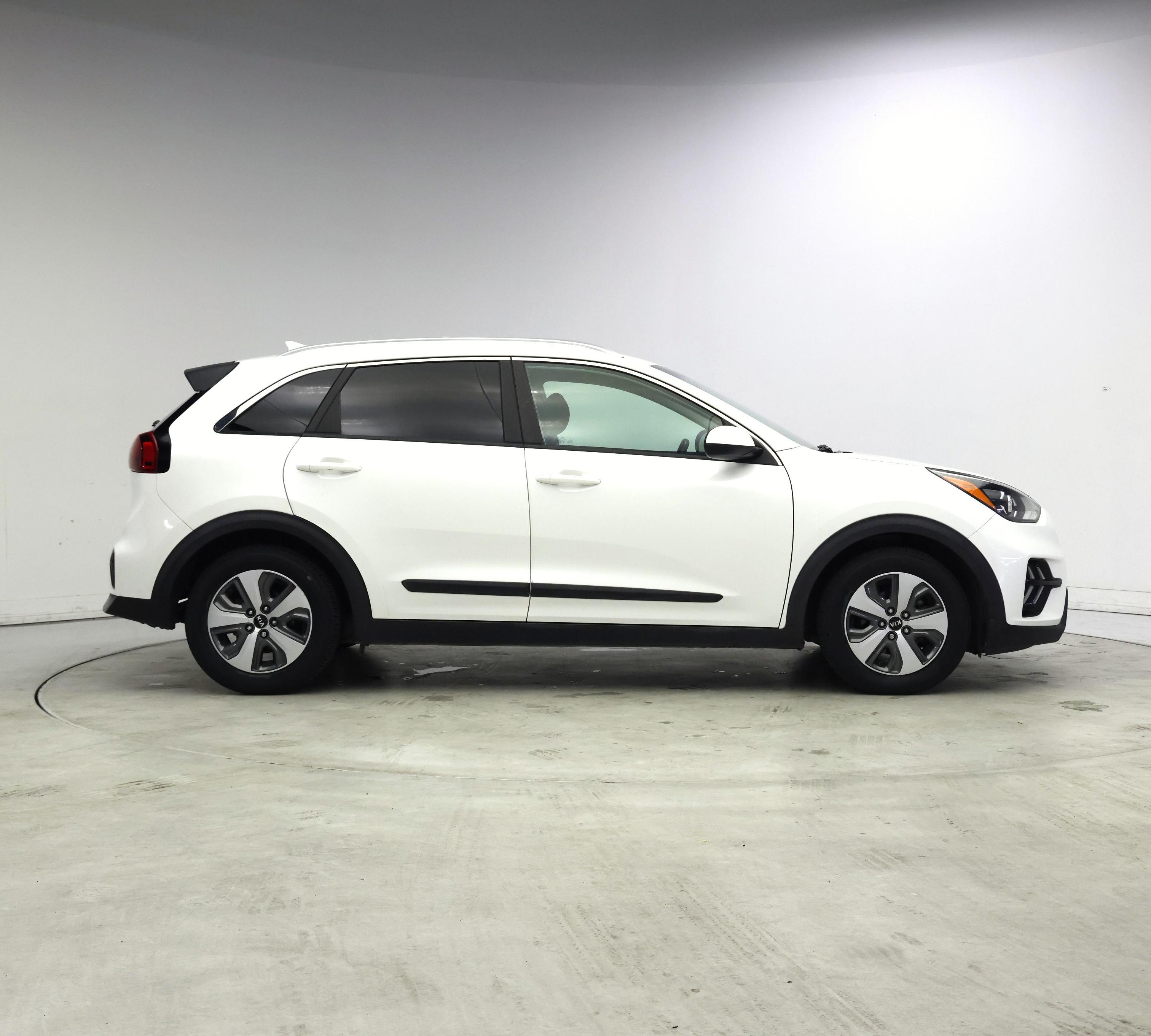 Thumbnail: 2020 Kia Niro - 7