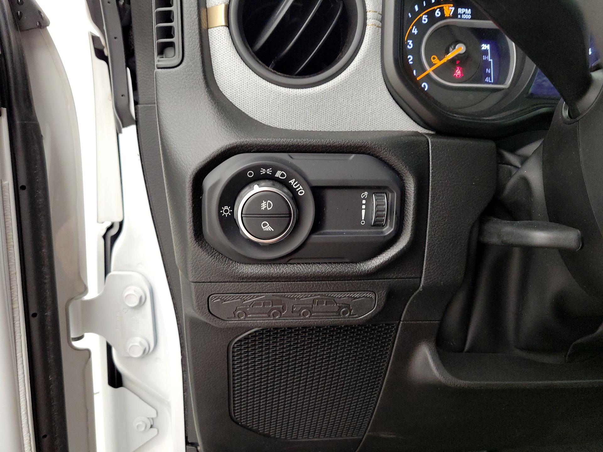 Thumbnail: 2024 Jeep Gladiator - 13
