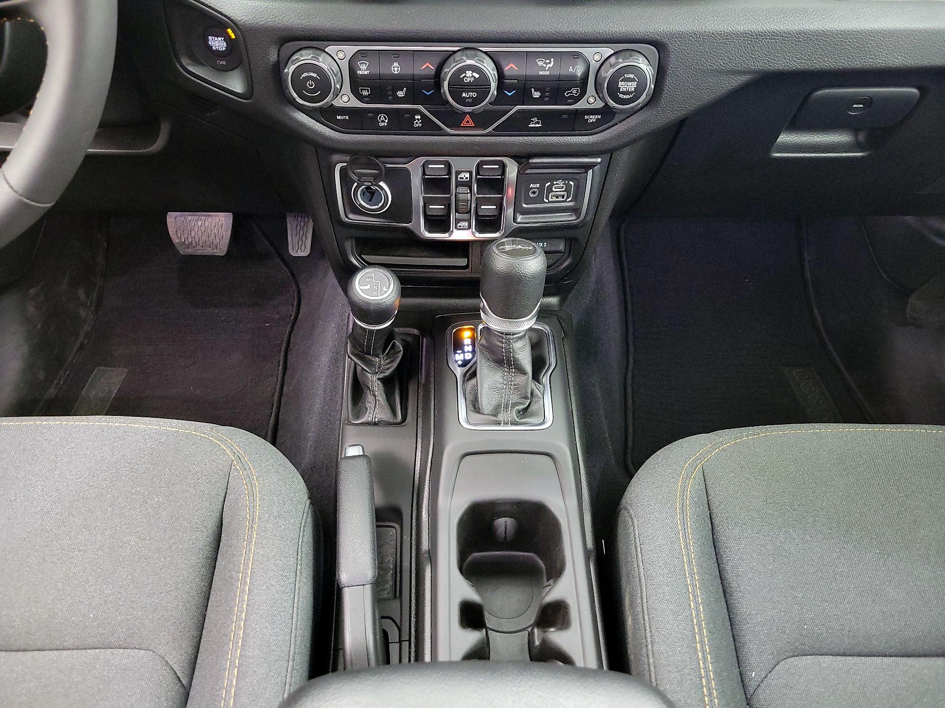 Thumbnail: 2024 Jeep Gladiator - 17