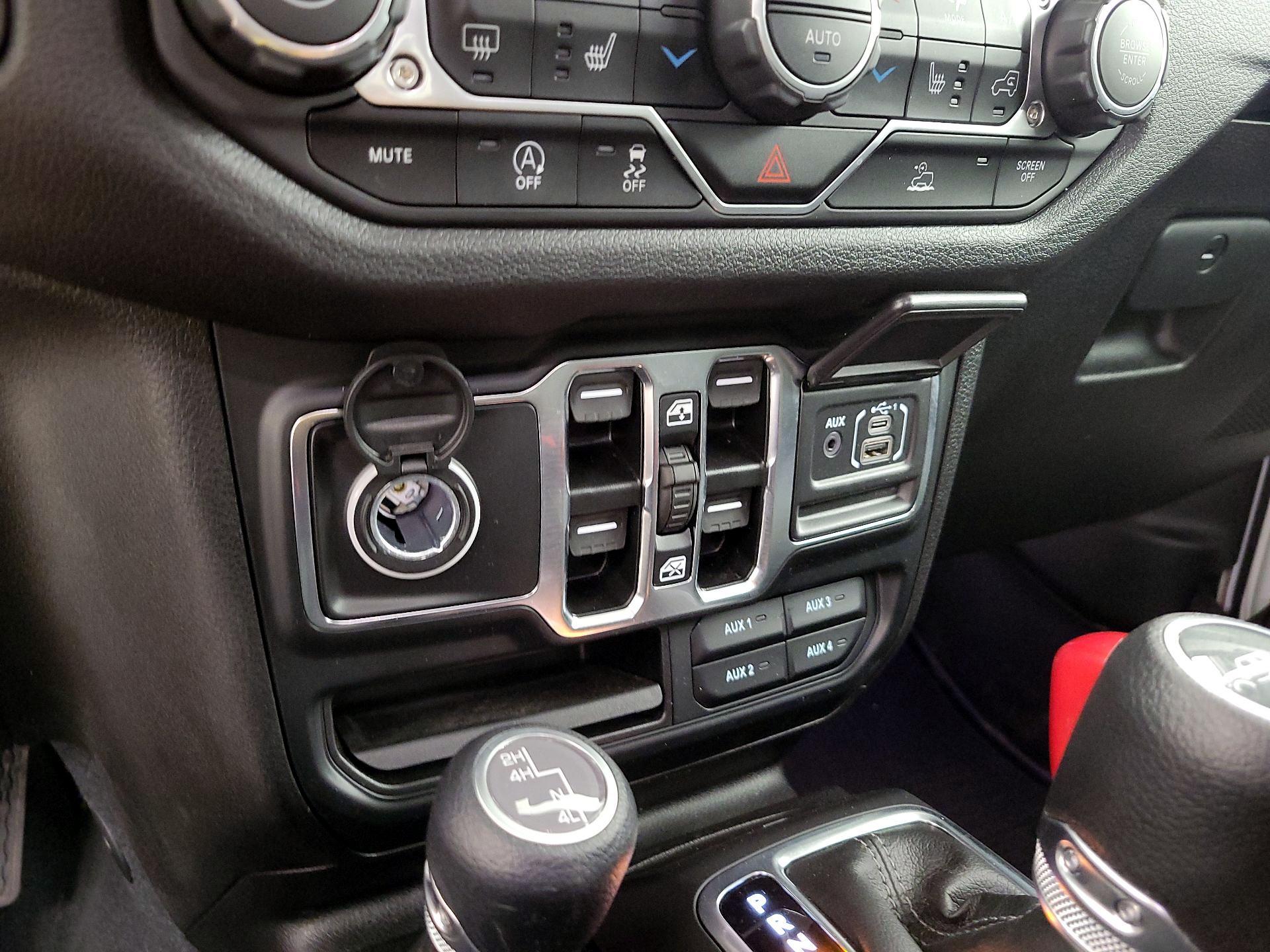 Thumbnail: 2024 Jeep Gladiator - 18