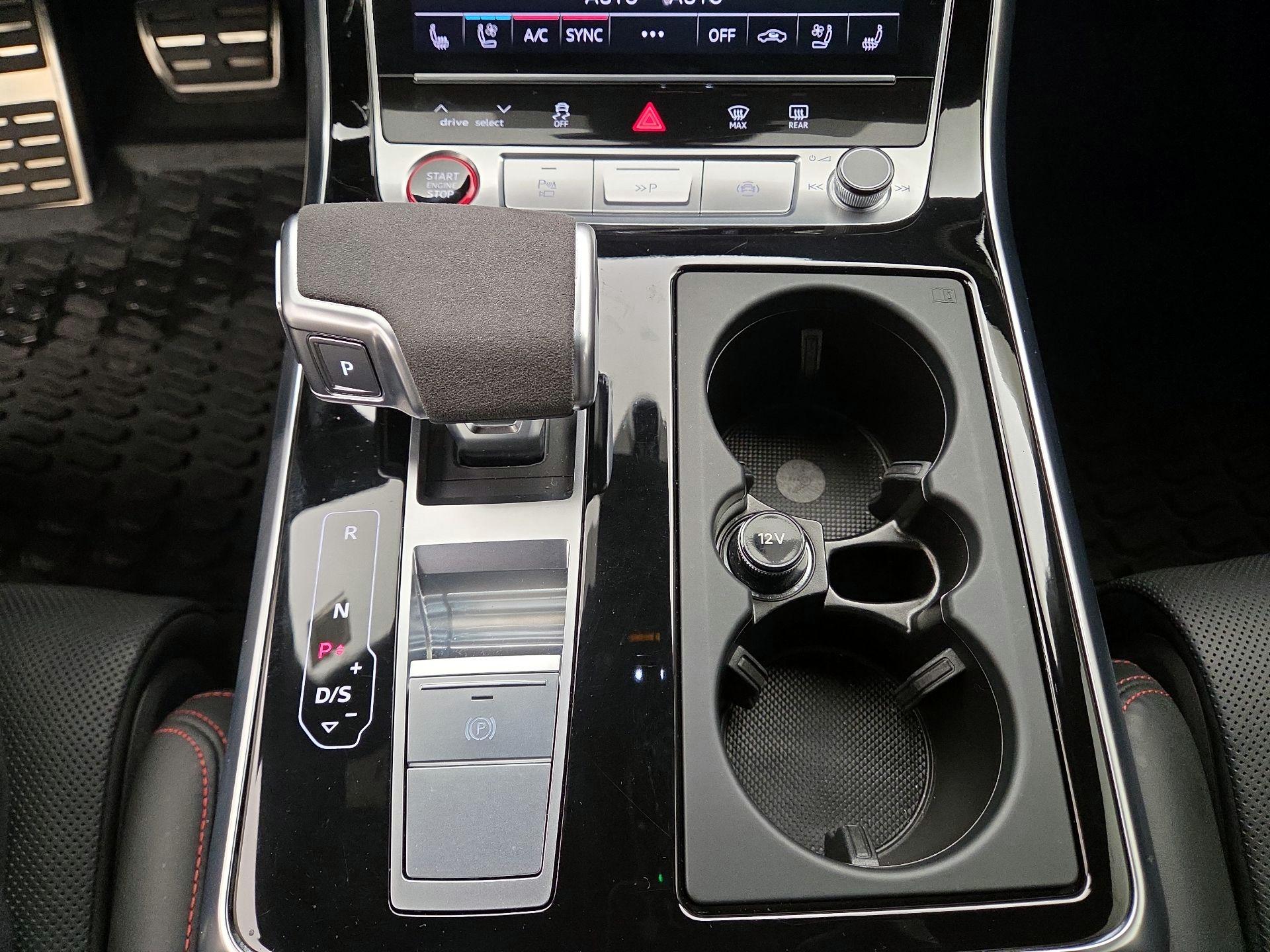Thumbnail: 2023 Audi RS Q8 - 18