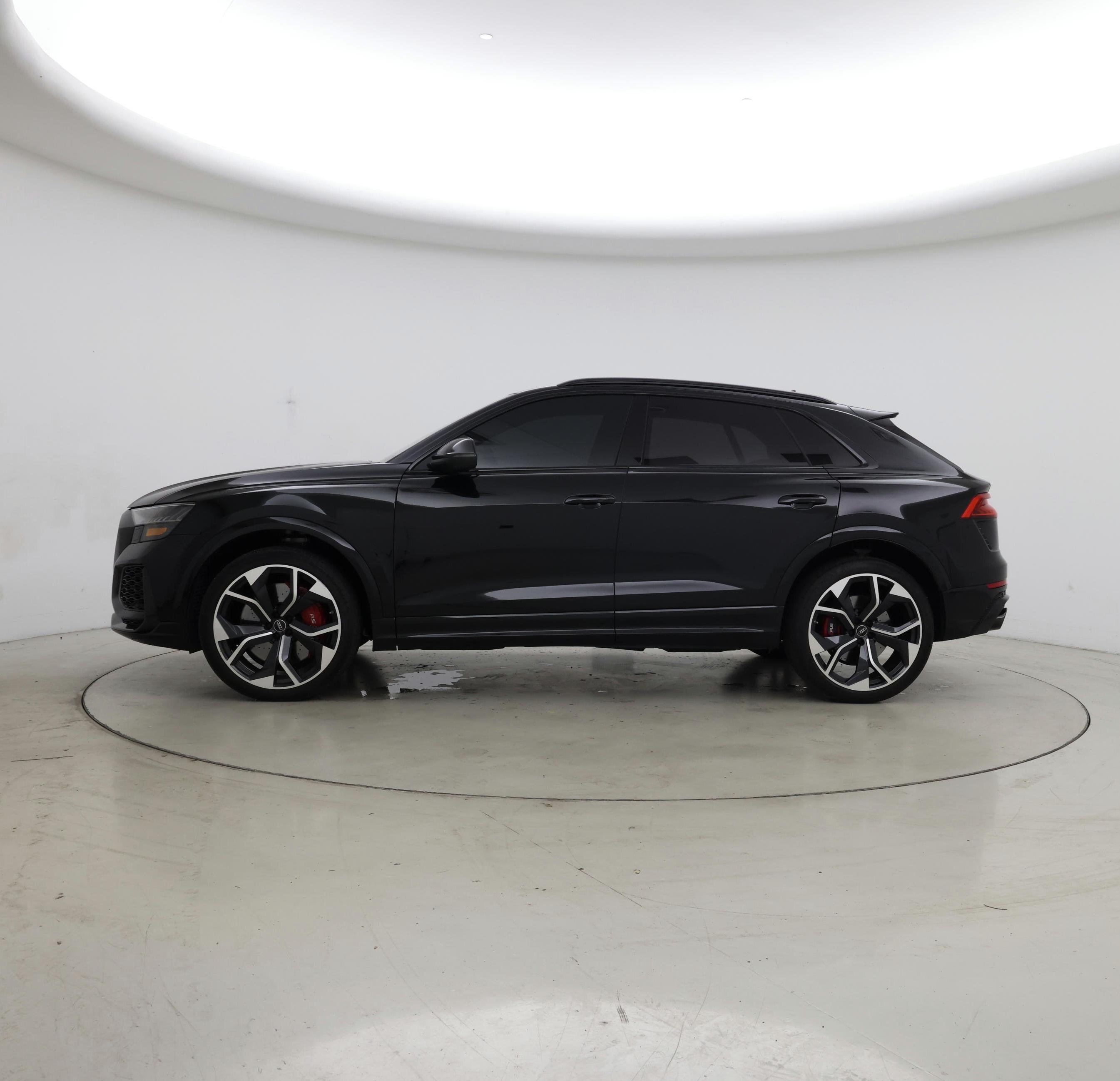 Thumbnail: 2023 Audi RS Q8 - 3