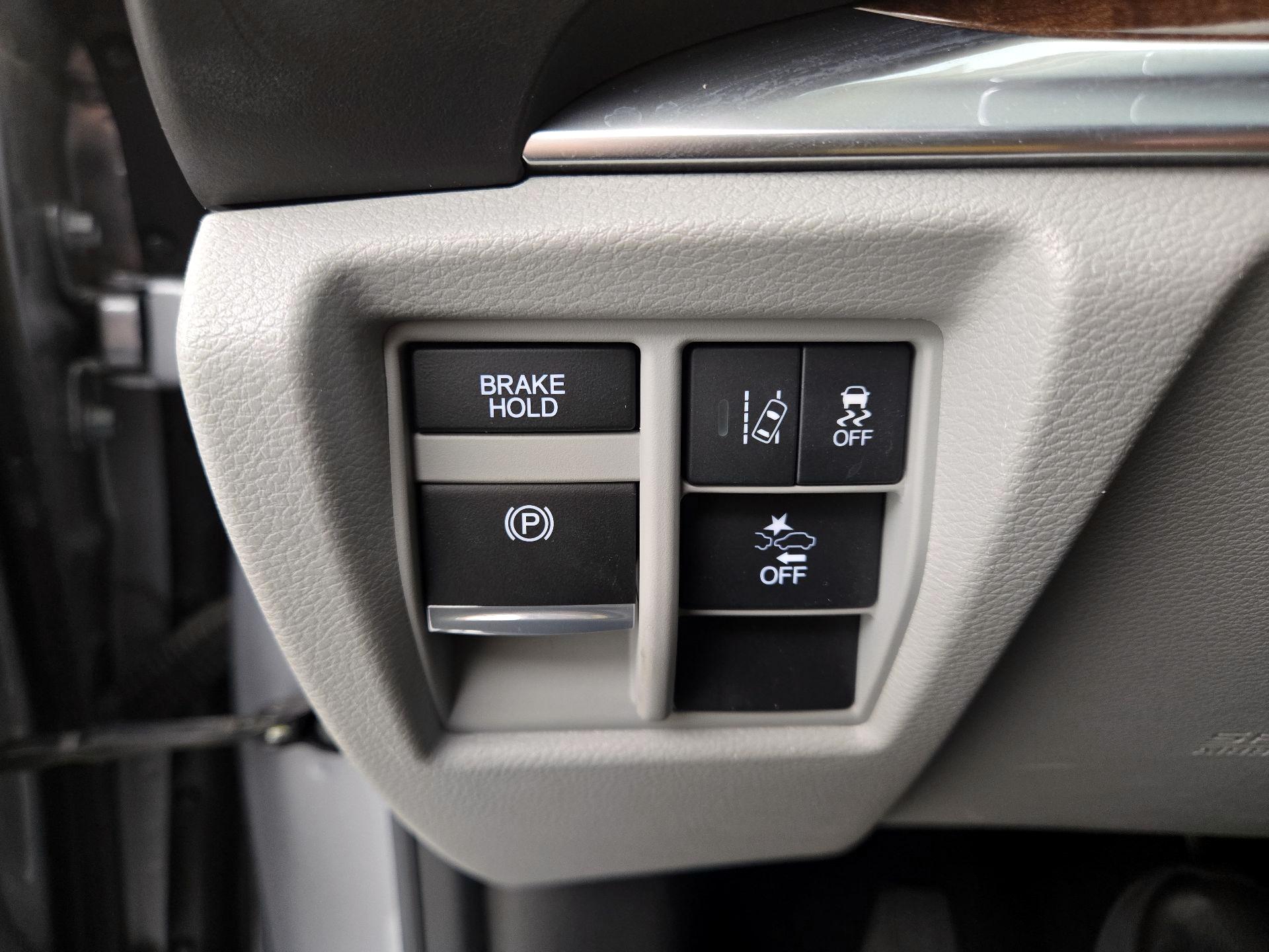 Thumbnail: 2020 Acura MDX - 13