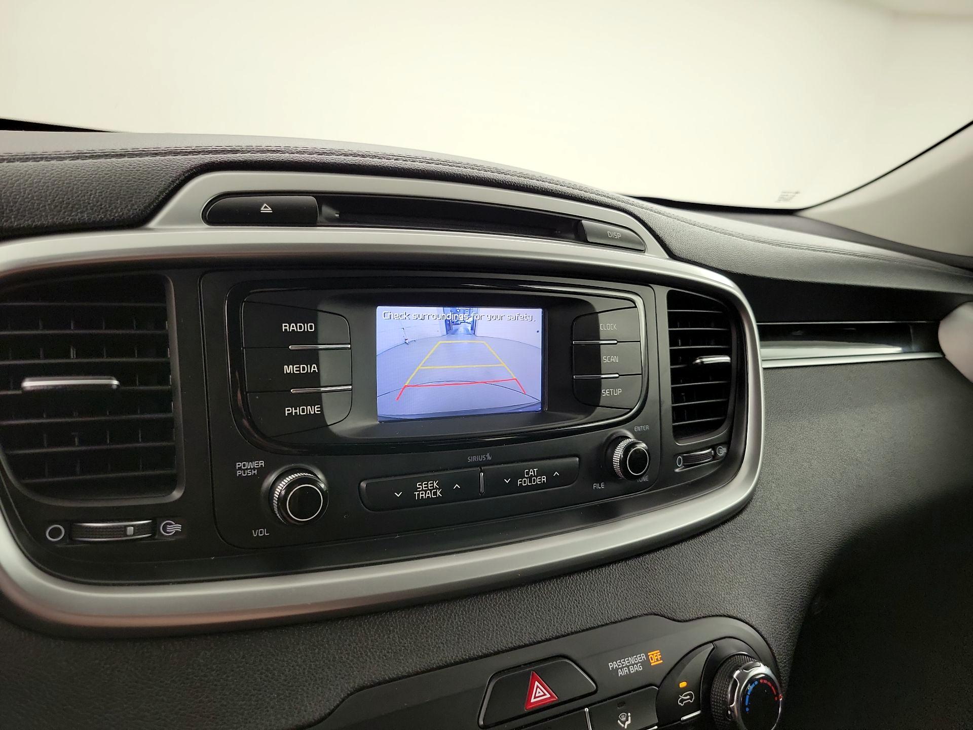 Thumbnail: 2017 Kia Sorento - 14