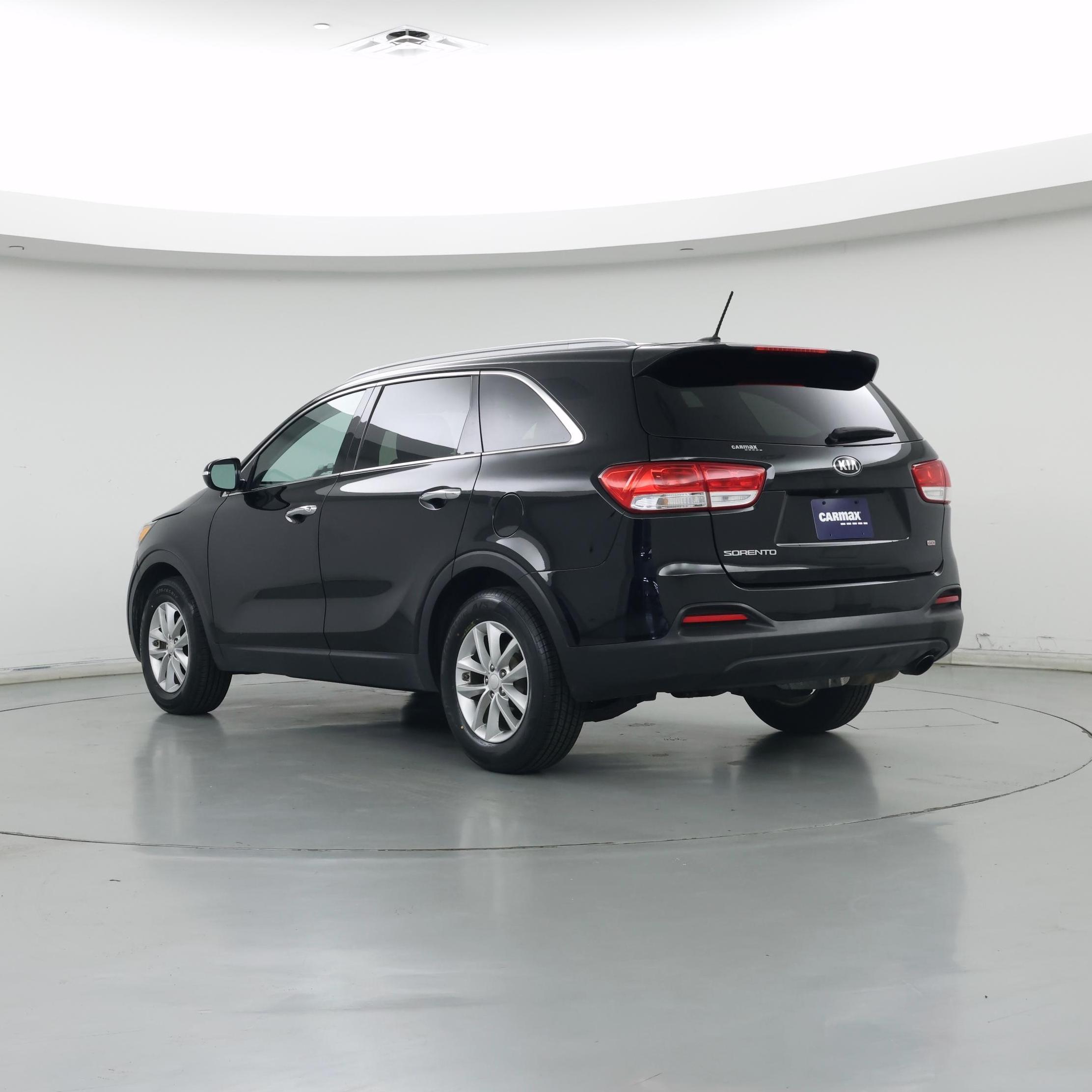 Thumbnail: 2017 Kia Sorento - 2