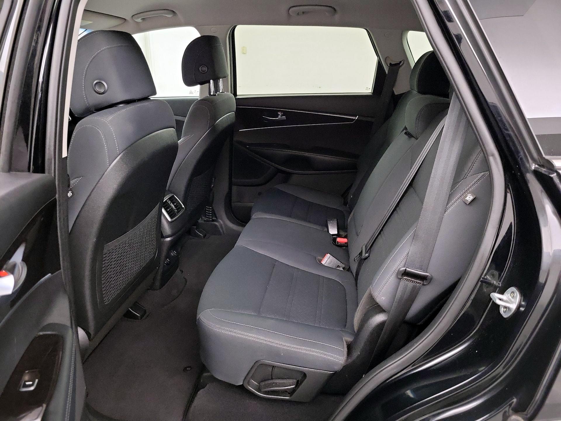 Thumbnail: 2017 Kia Sorento - 19