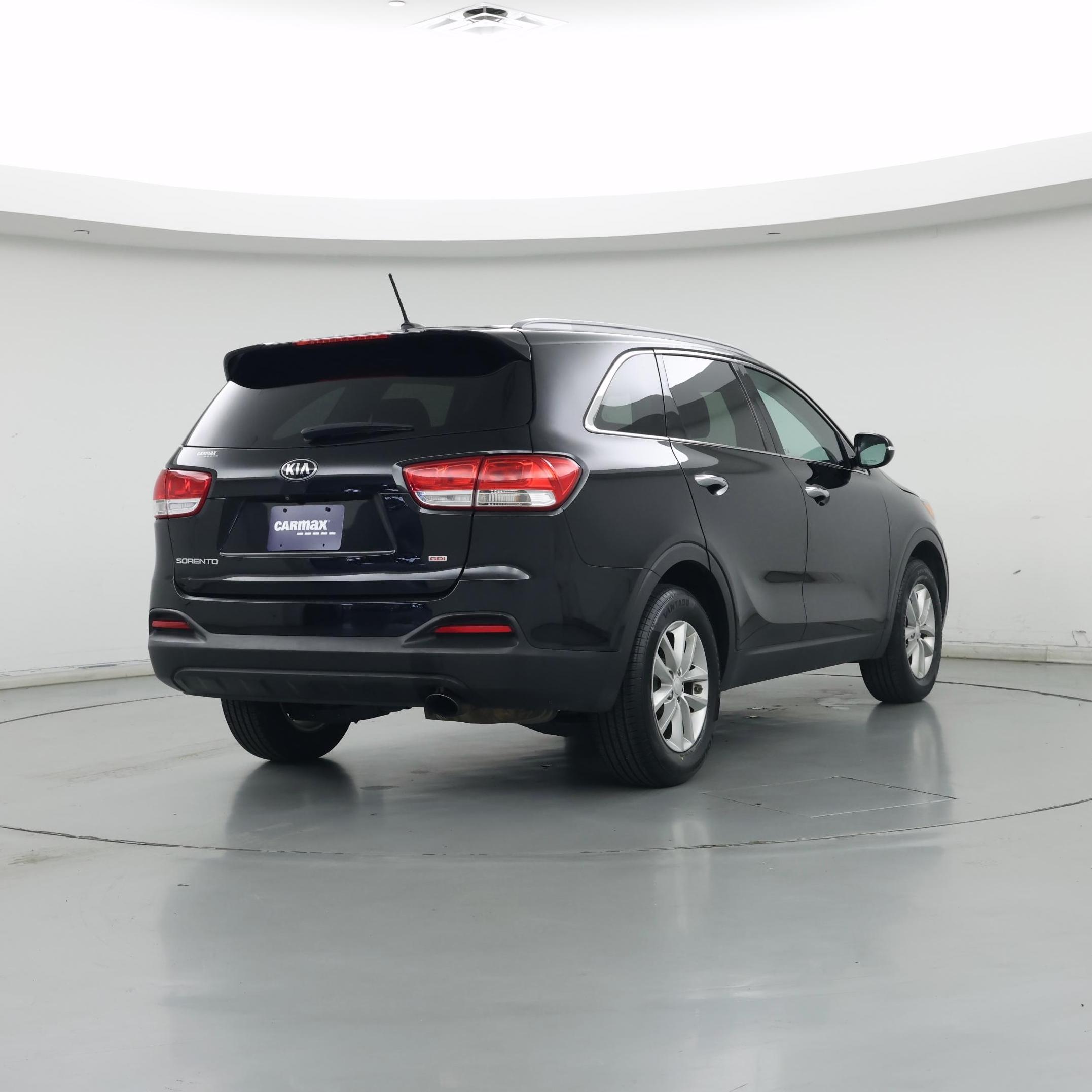 Thumbnail: 2017 Kia Sorento - 8