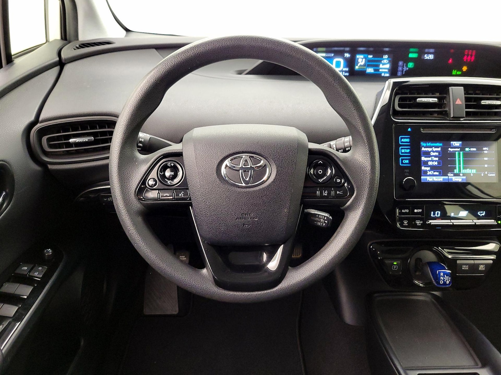 2019 Toyota Prius LE - Photo 11