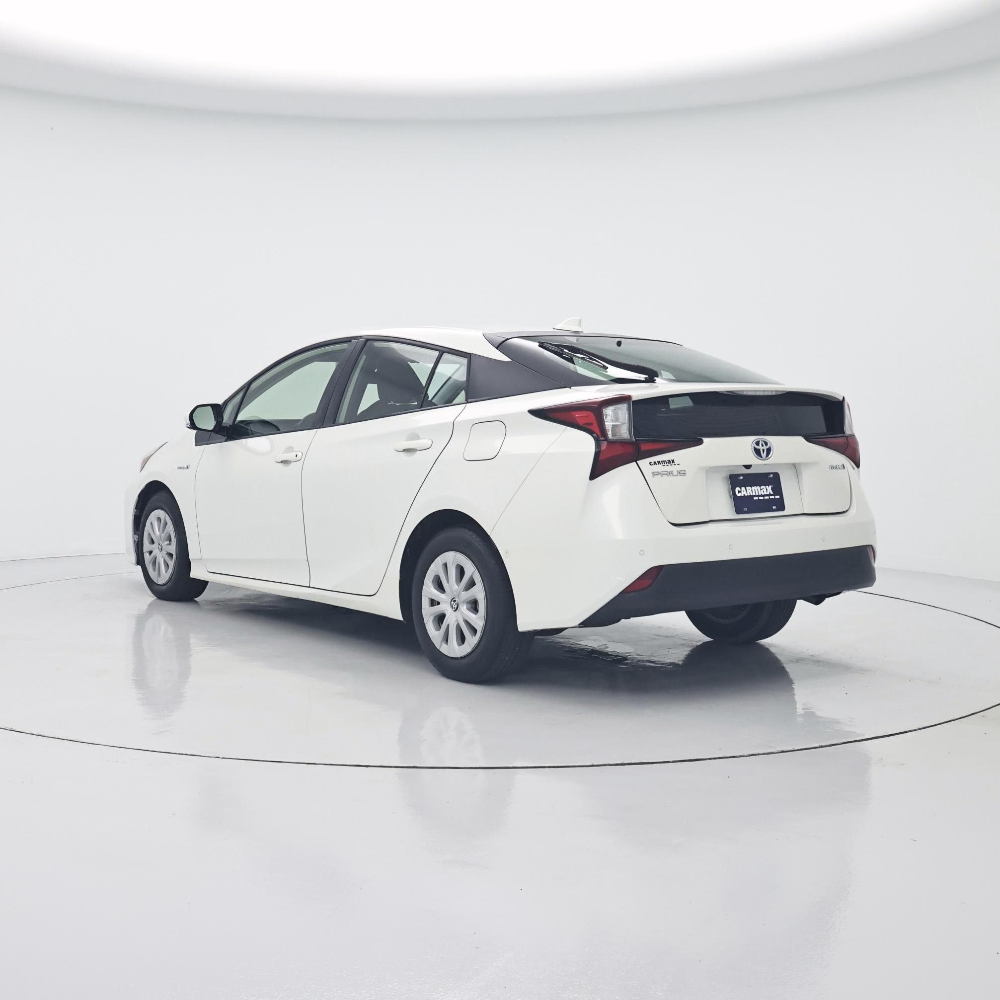 Thumbnail: 2019 Toyota Prius - 2