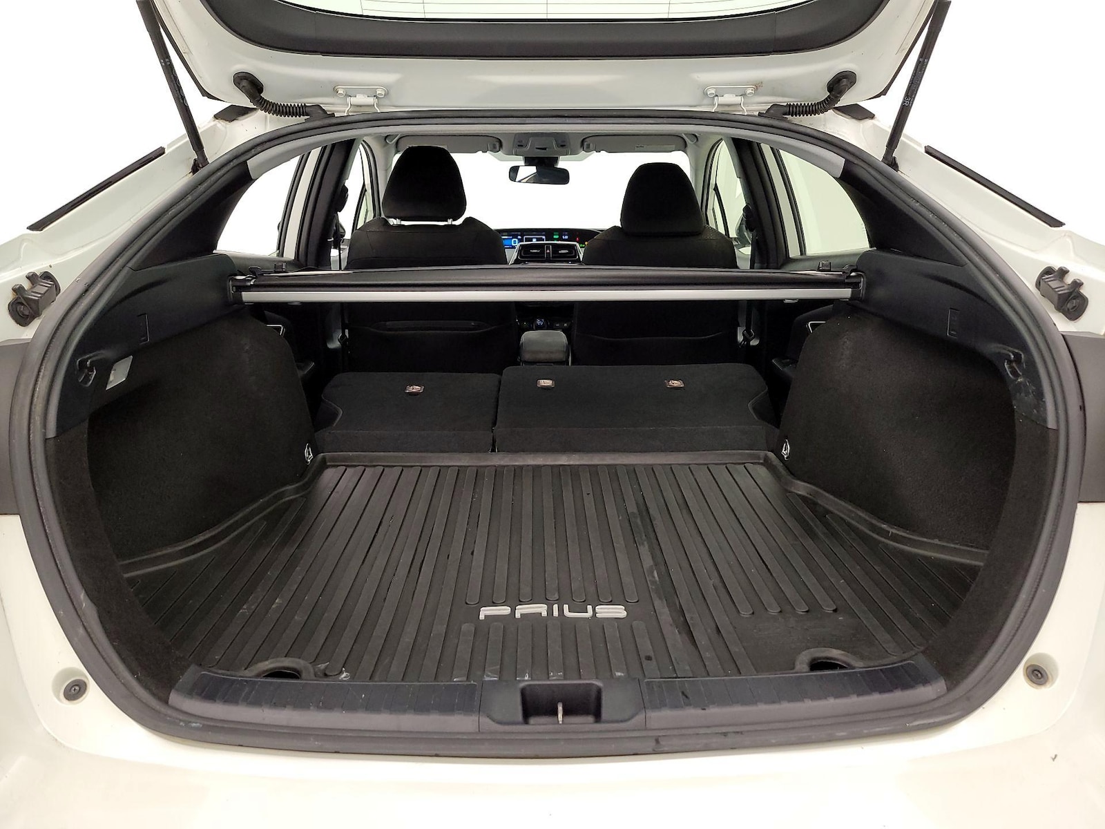 2019 Toyota Prius LE - Photo 22