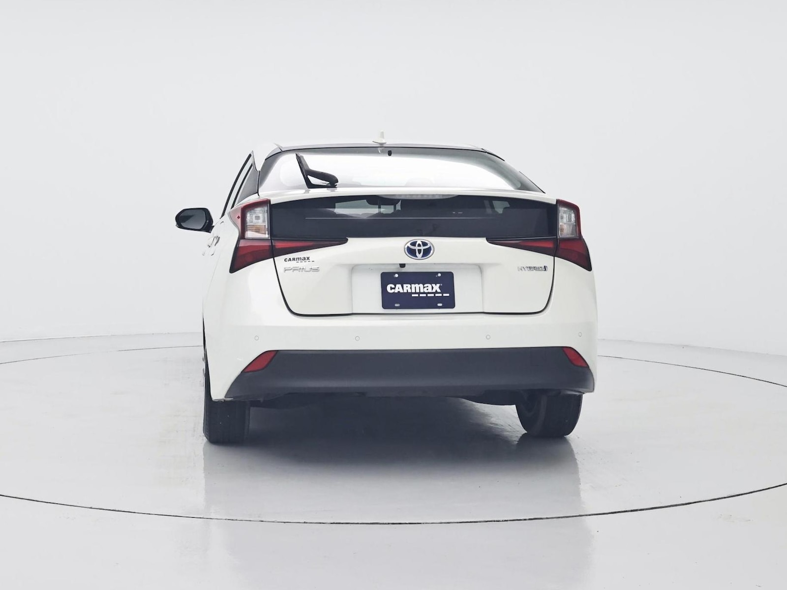 2019 Toyota Prius LE - Photo 7