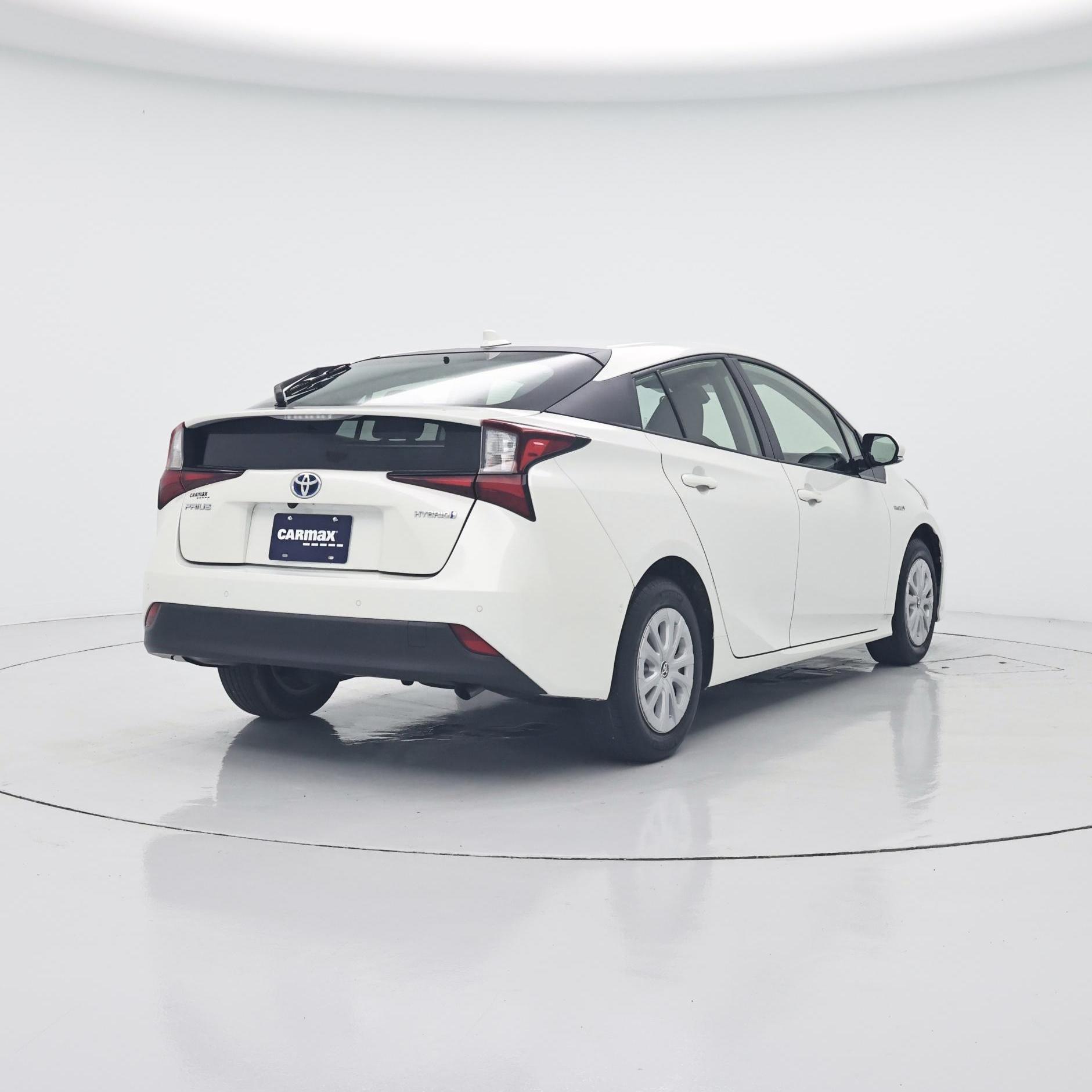 Thumbnail: 2019 Toyota Prius - 8