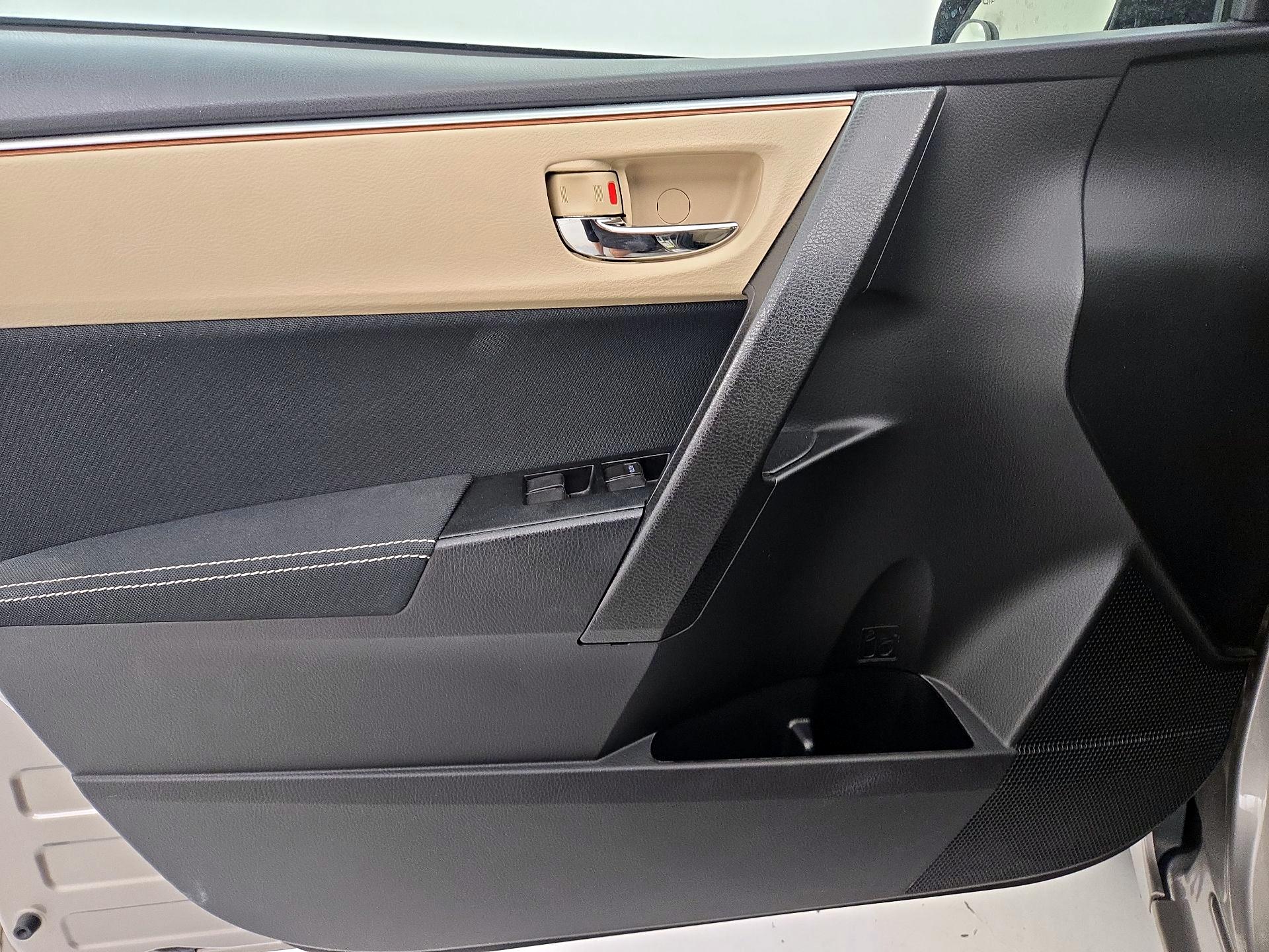 Thumbnail: 2016 Toyota Corolla - 12