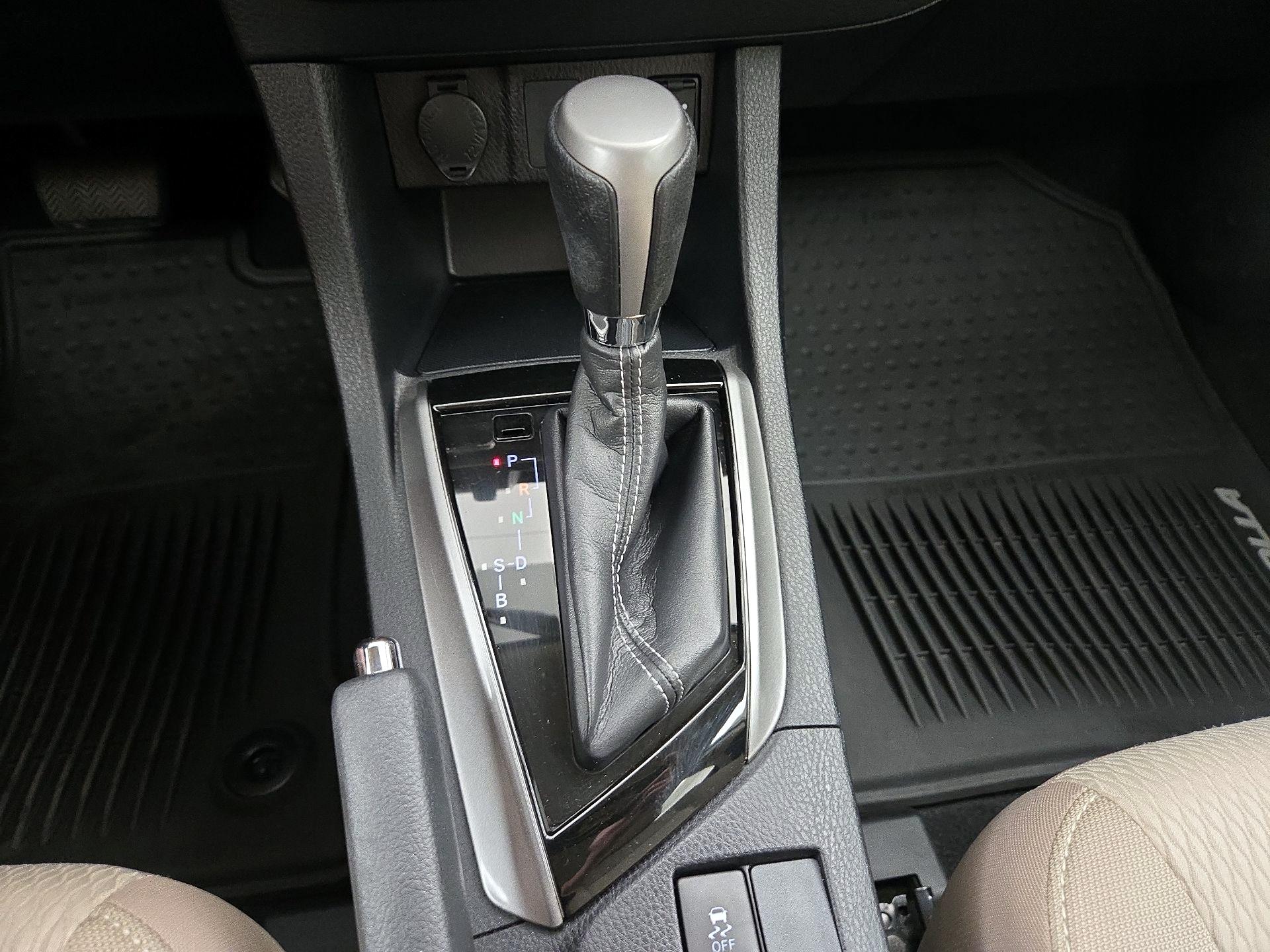 Thumbnail: 2016 Toyota Corolla - 17