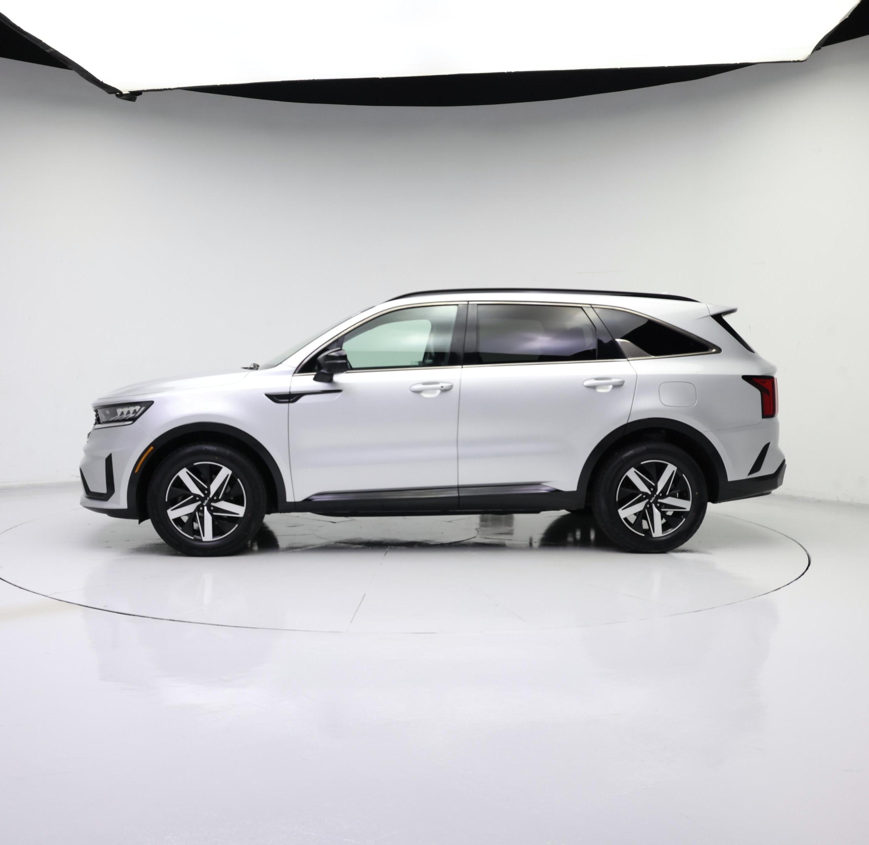 Thumbnail: 2022 Kia Sorento - 3