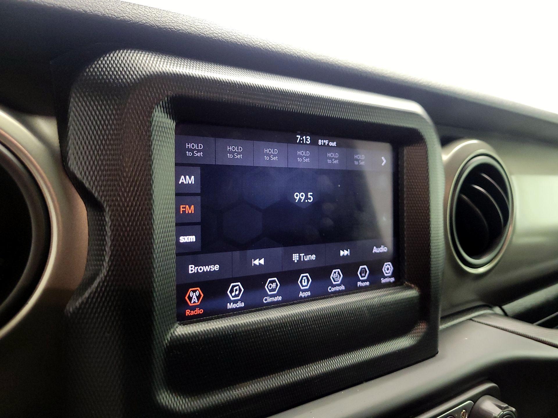 Thumbnail: 2019 Jeep Wrangler - 15