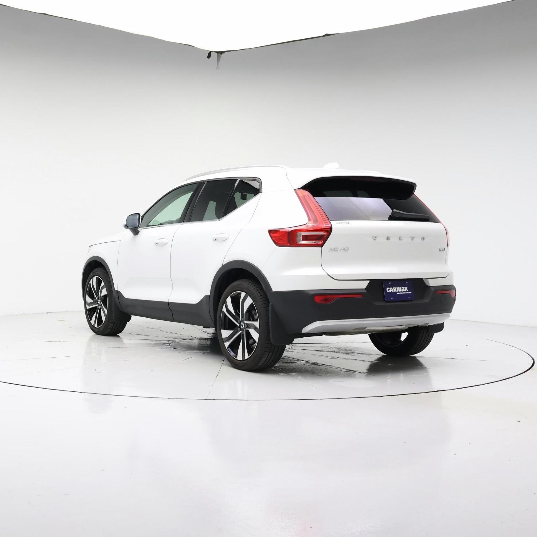 Thumbnail: 2025 Volvo XC40 - 2