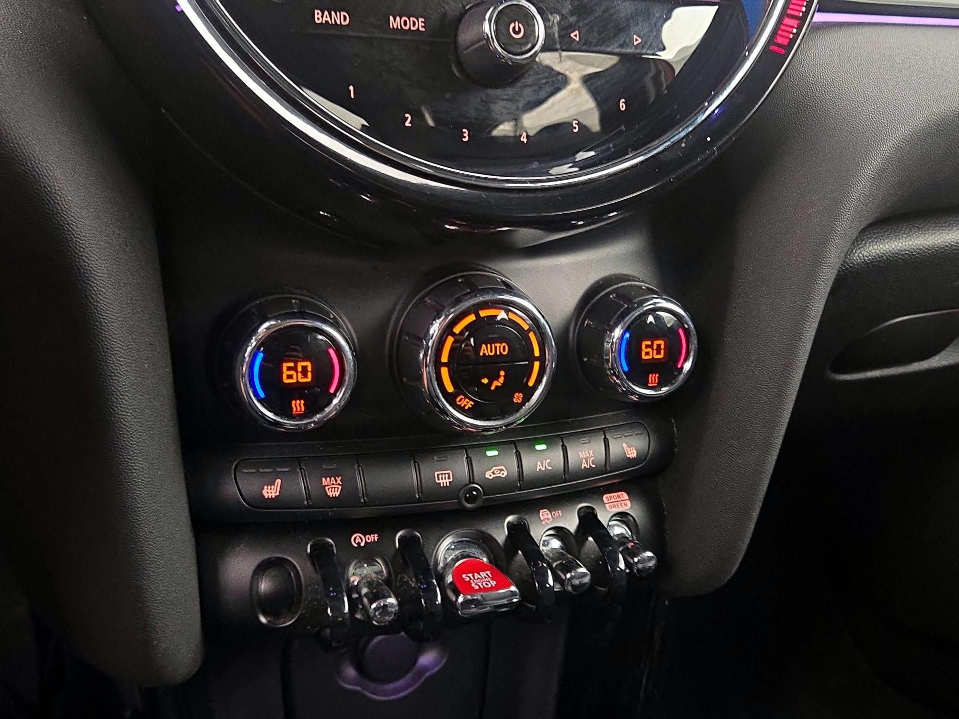 Thumbnail: 2023 MINI Cooper Hardtop - 17