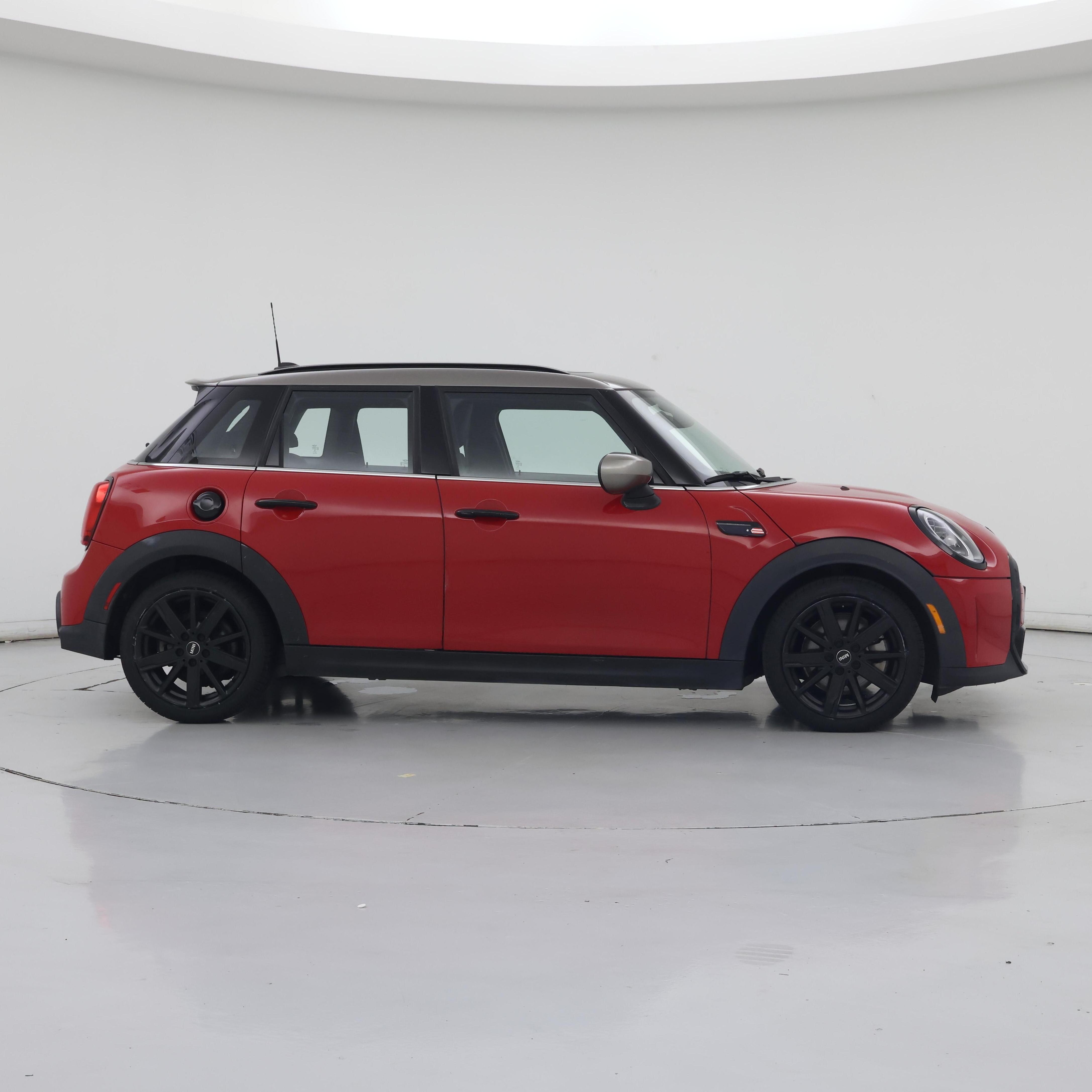 Thumbnail: 2023 MINI Cooper Hardtop - 7