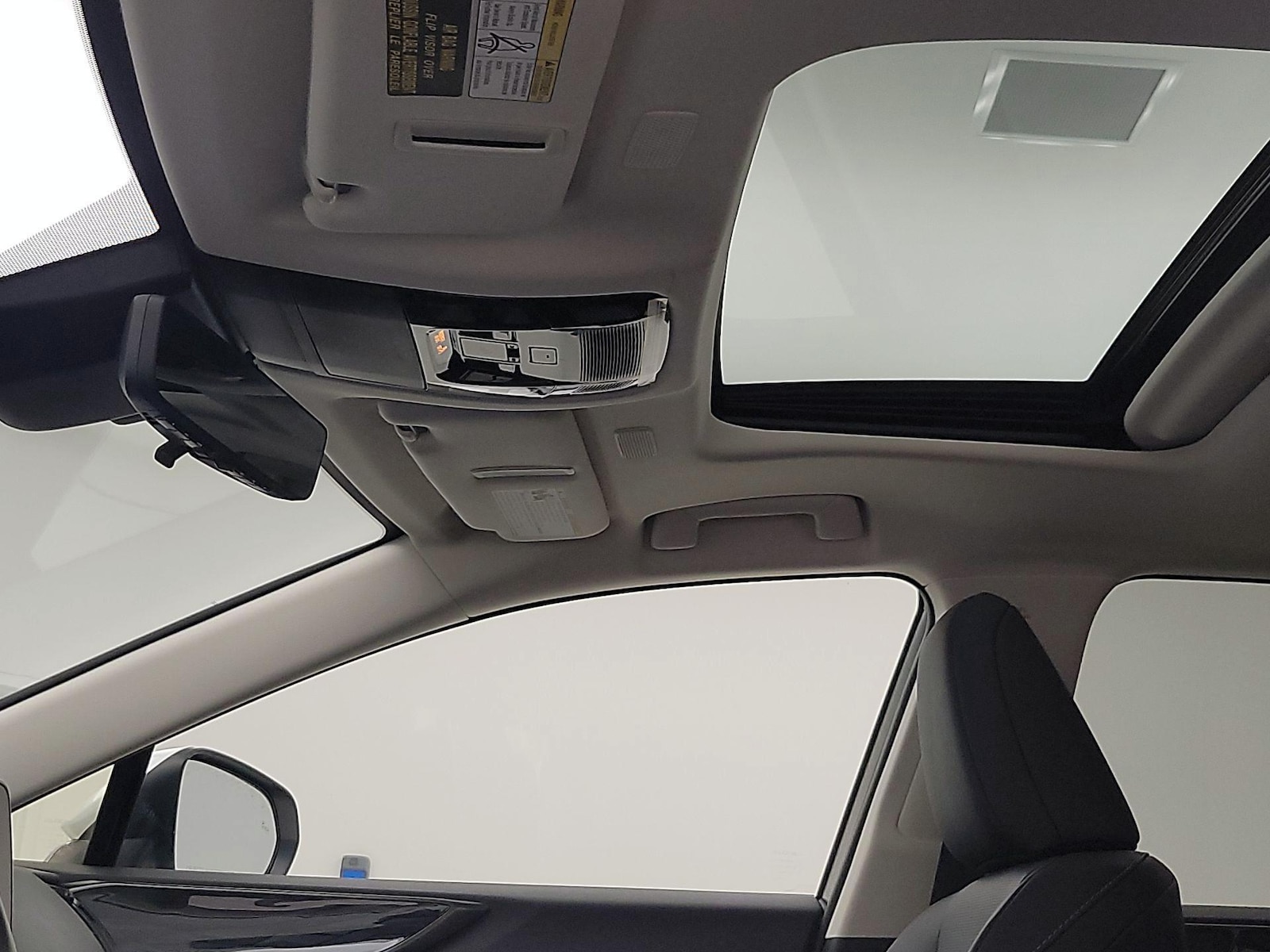 Sunroof(s) & Overhead Airbags