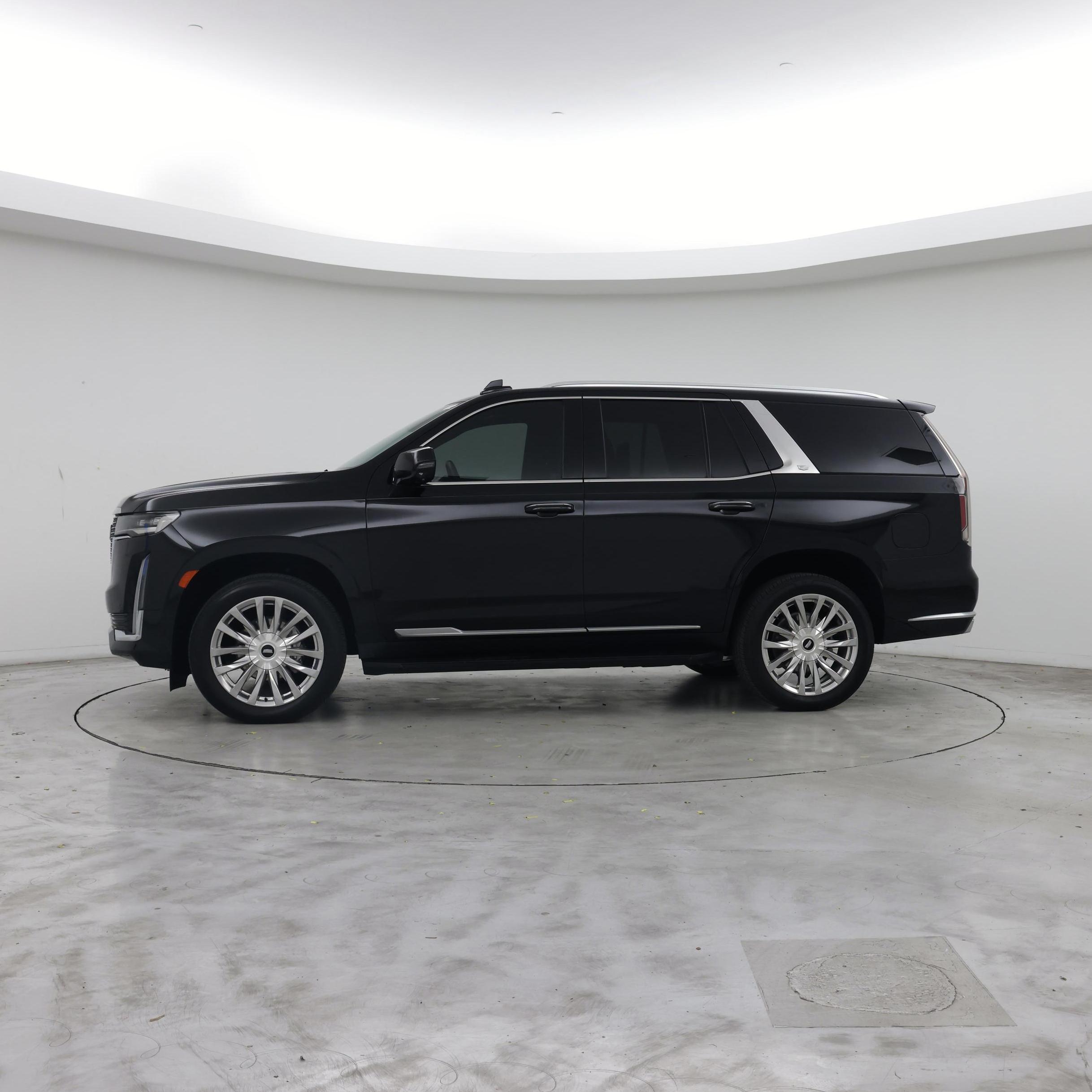Thumbnail: 2023 Cadillac Escalade - 3