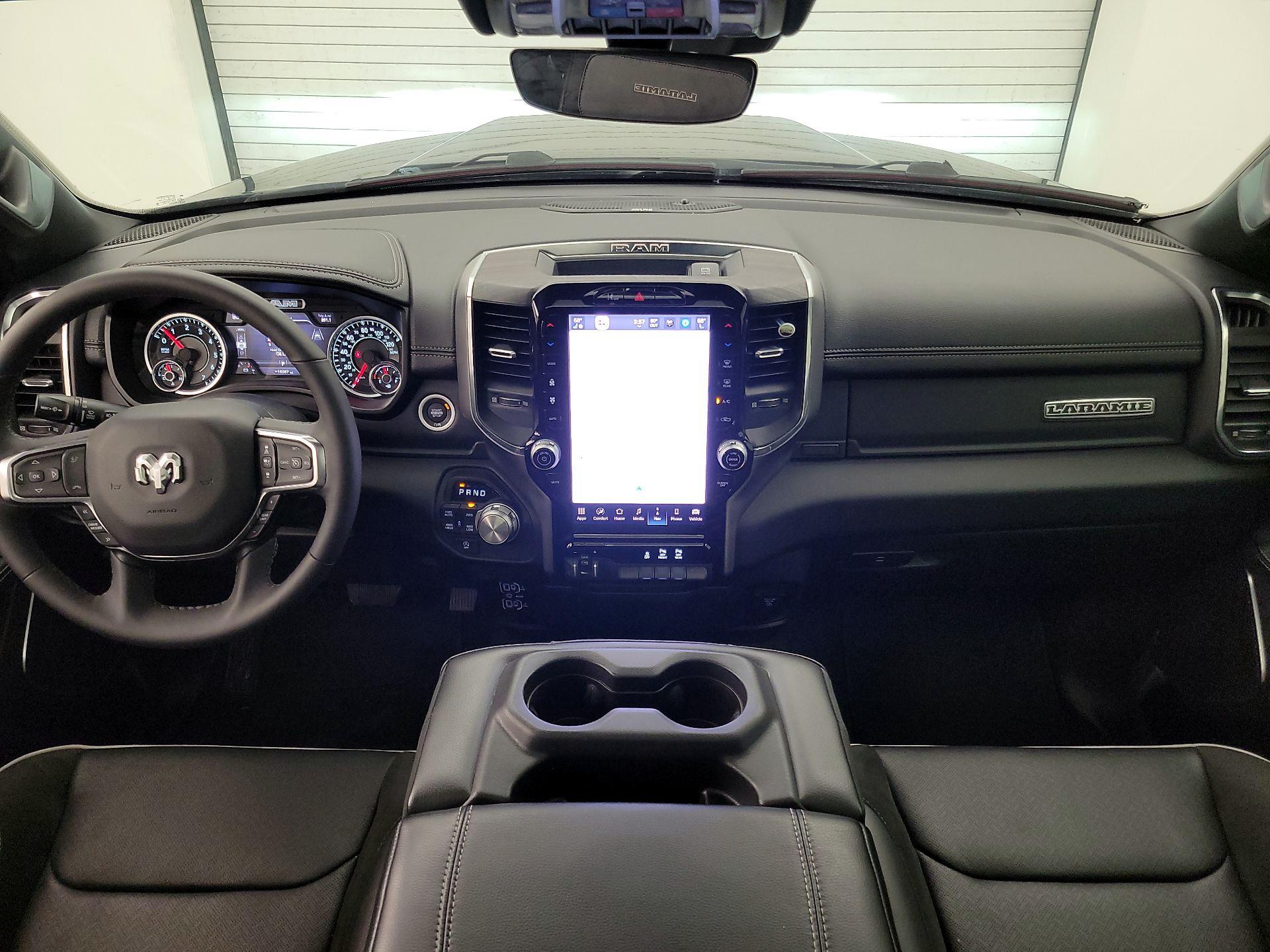 Thumbnail: 2025 RAM 1500 - 9