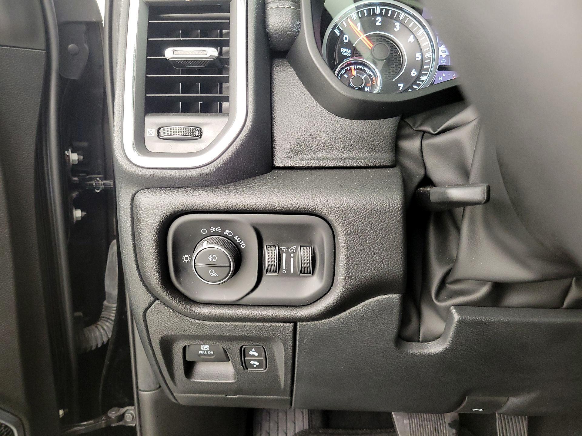 Thumbnail: 2025 RAM 1500 - 13