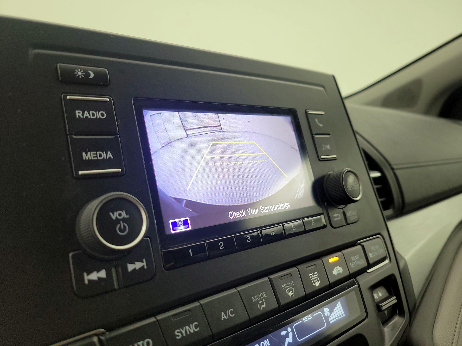 Thumbnail: 2020 Honda Odyssey - 14