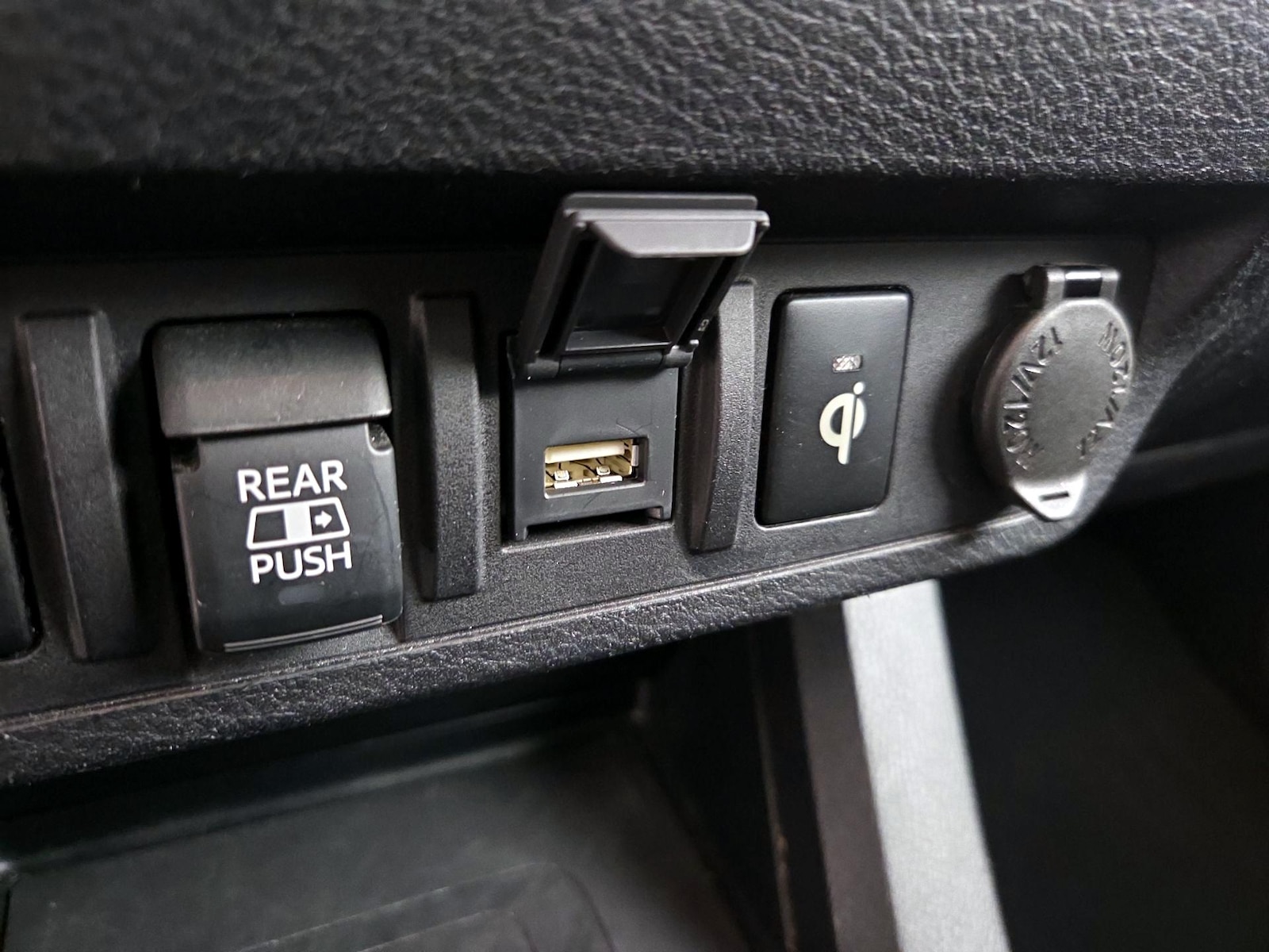 2020 Toyota Tacoma TRD Sport - Photo 20