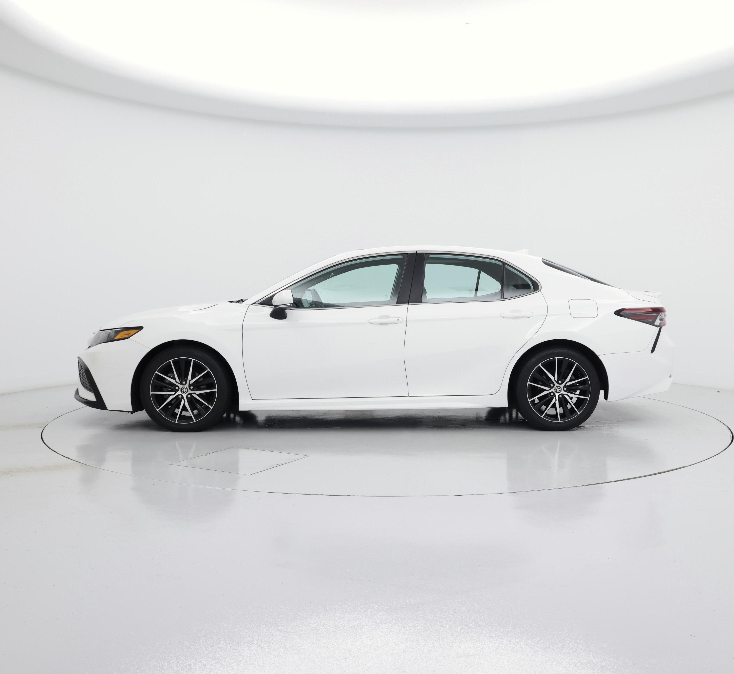 Thumbnail: 2024 Toyota Camry - 3