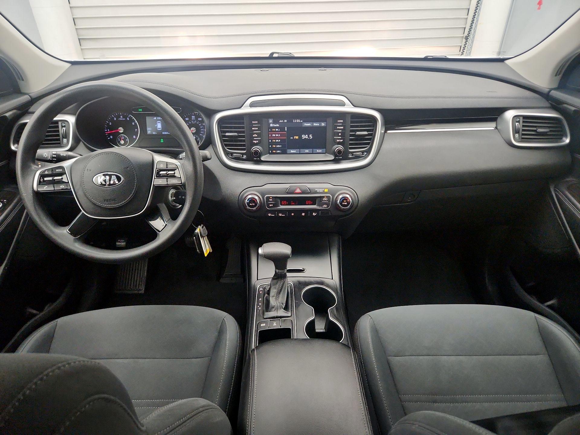 Thumbnail: 2019 Kia Sorento - 9