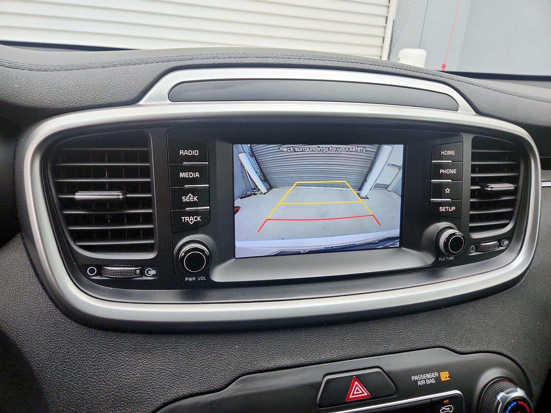 Thumbnail: 2019 Kia Sorento - 14