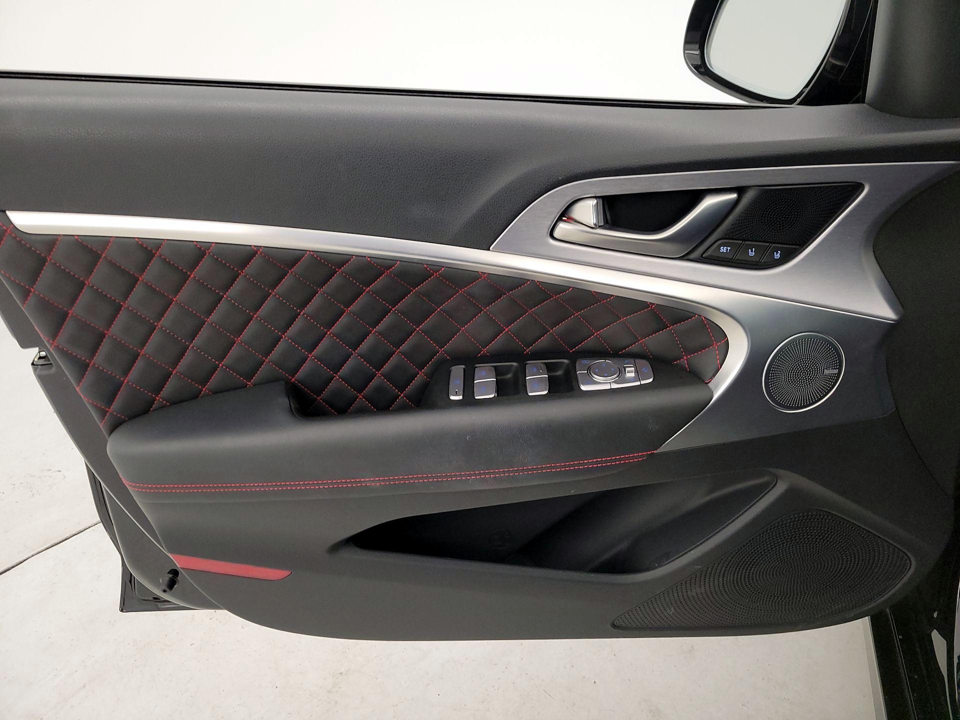Thumbnail: 2020 Genesis G70 - 12