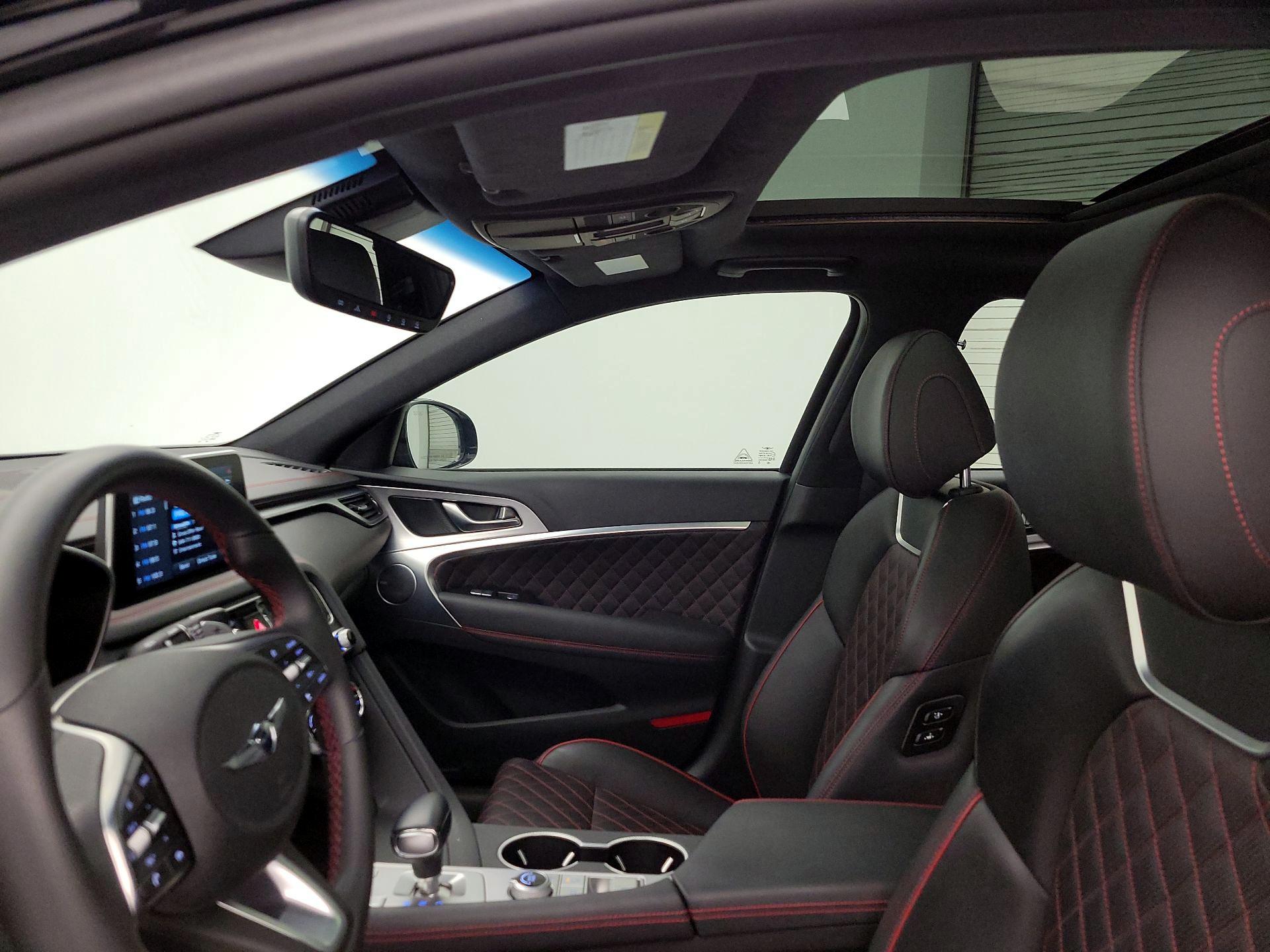 Thumbnail: 2020 Genesis G70 - 19