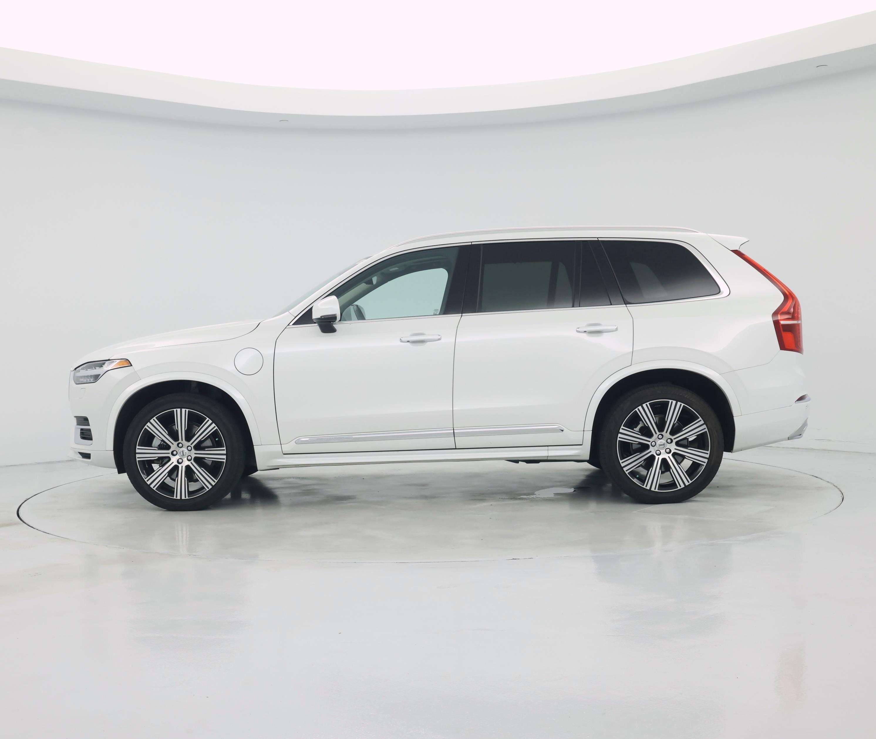 Thumbnail: 2021 Volvo XC90 - 3