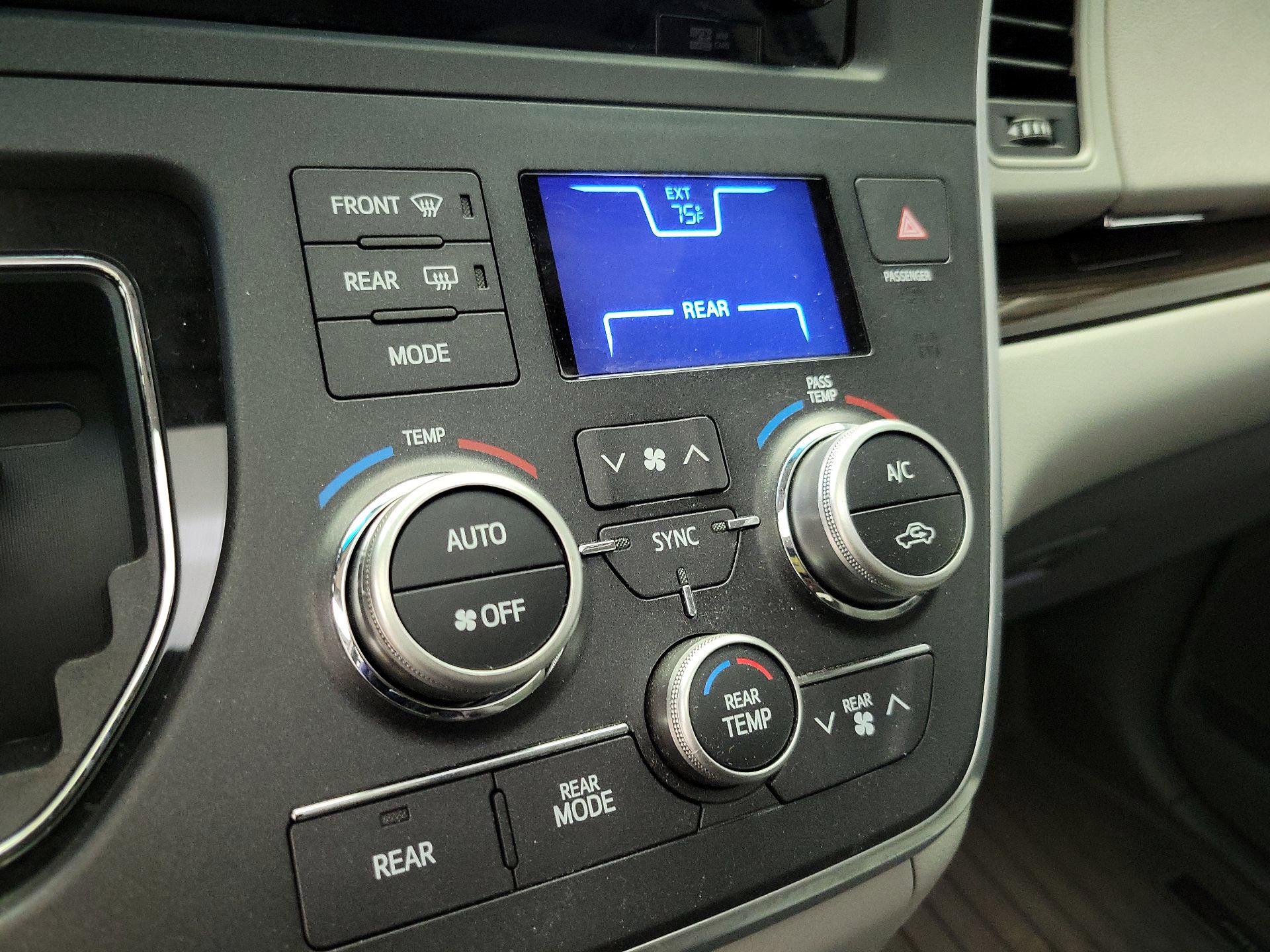 Thumbnail: 2015 Toyota Sienna - 16
