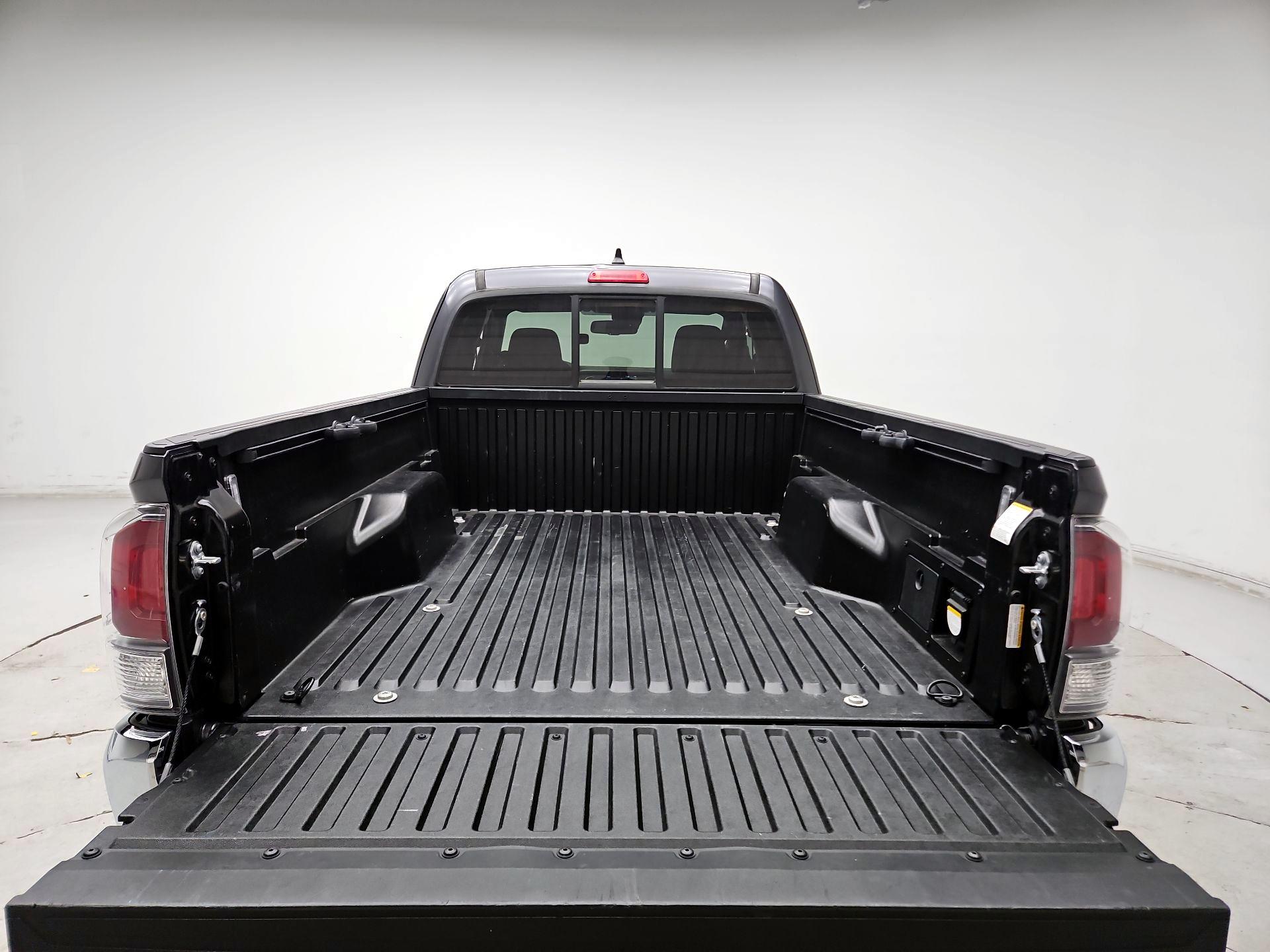 Thumbnail: 2022 Toyota Tacoma - 19