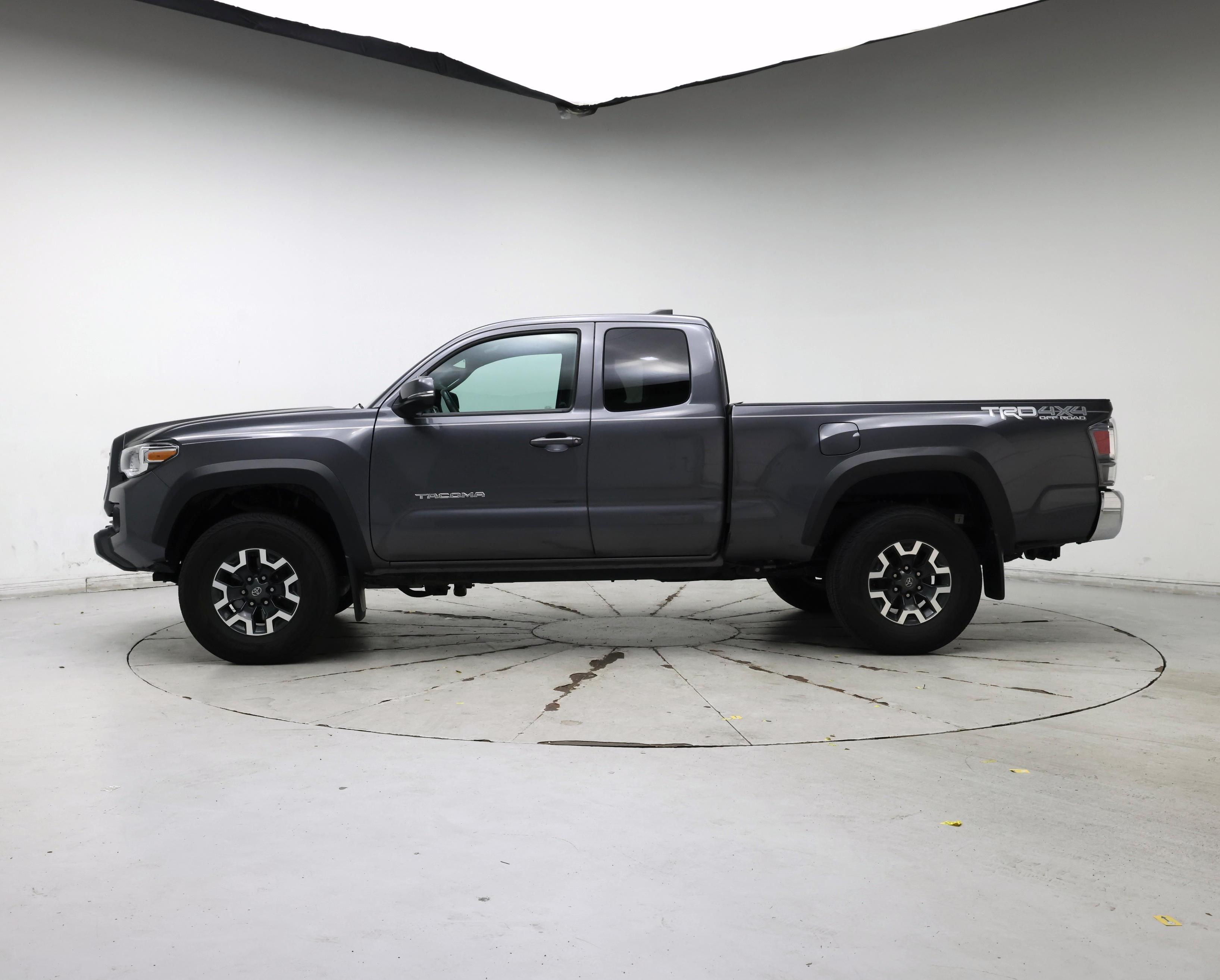 Thumbnail: 2022 Toyota Tacoma - 3