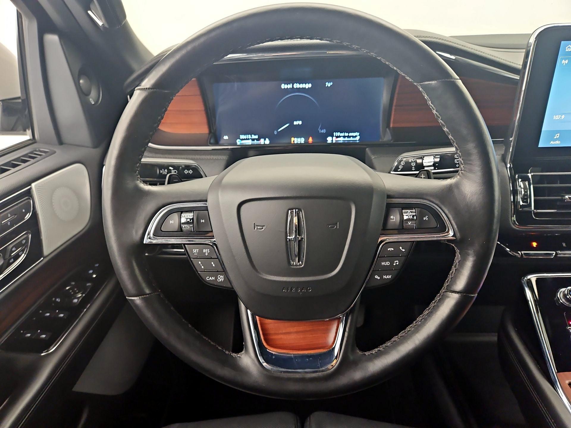 Thumbnail: 2020 Lincoln Navigator - 10