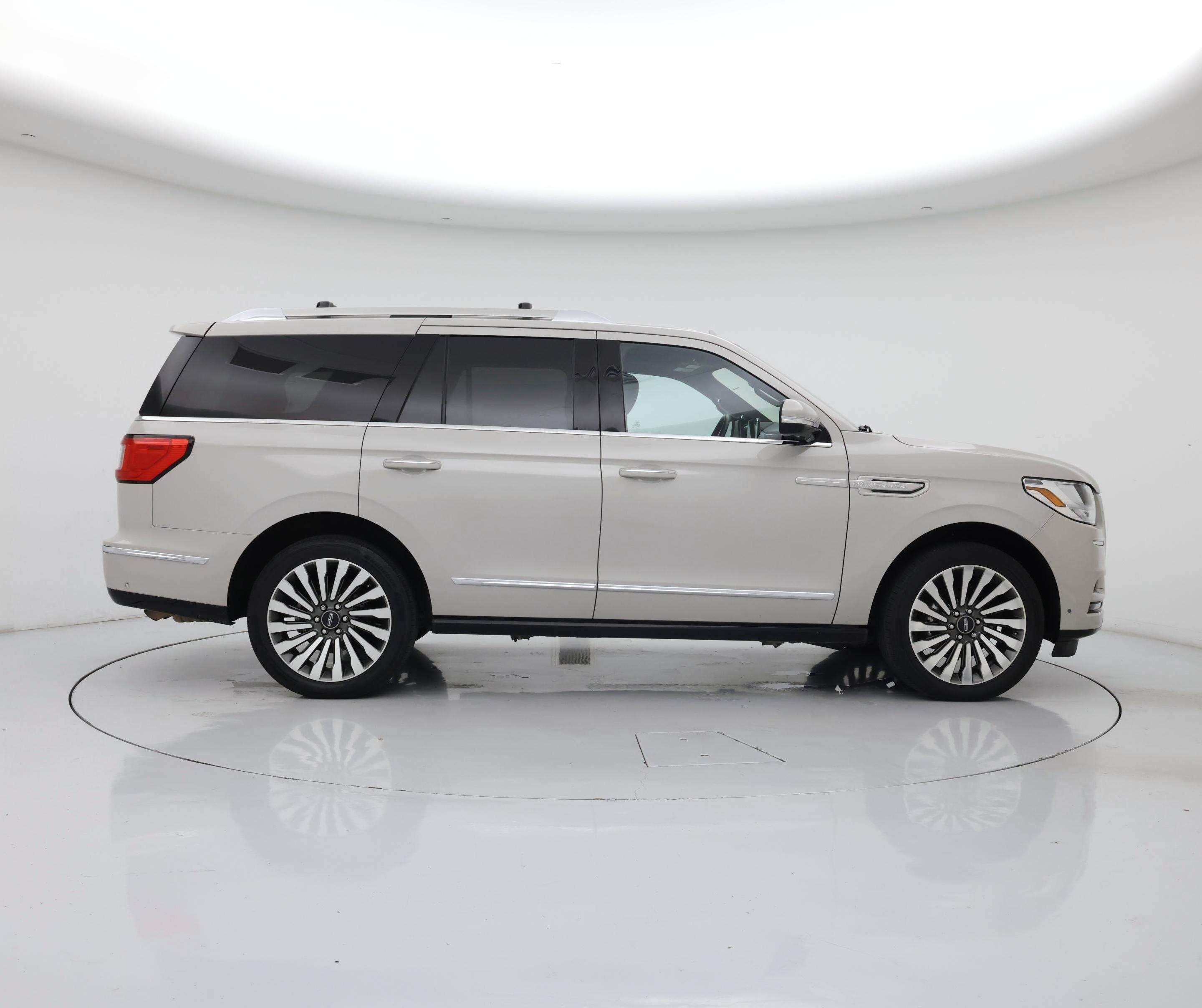 Thumbnail: 2020 Lincoln Navigator - 7