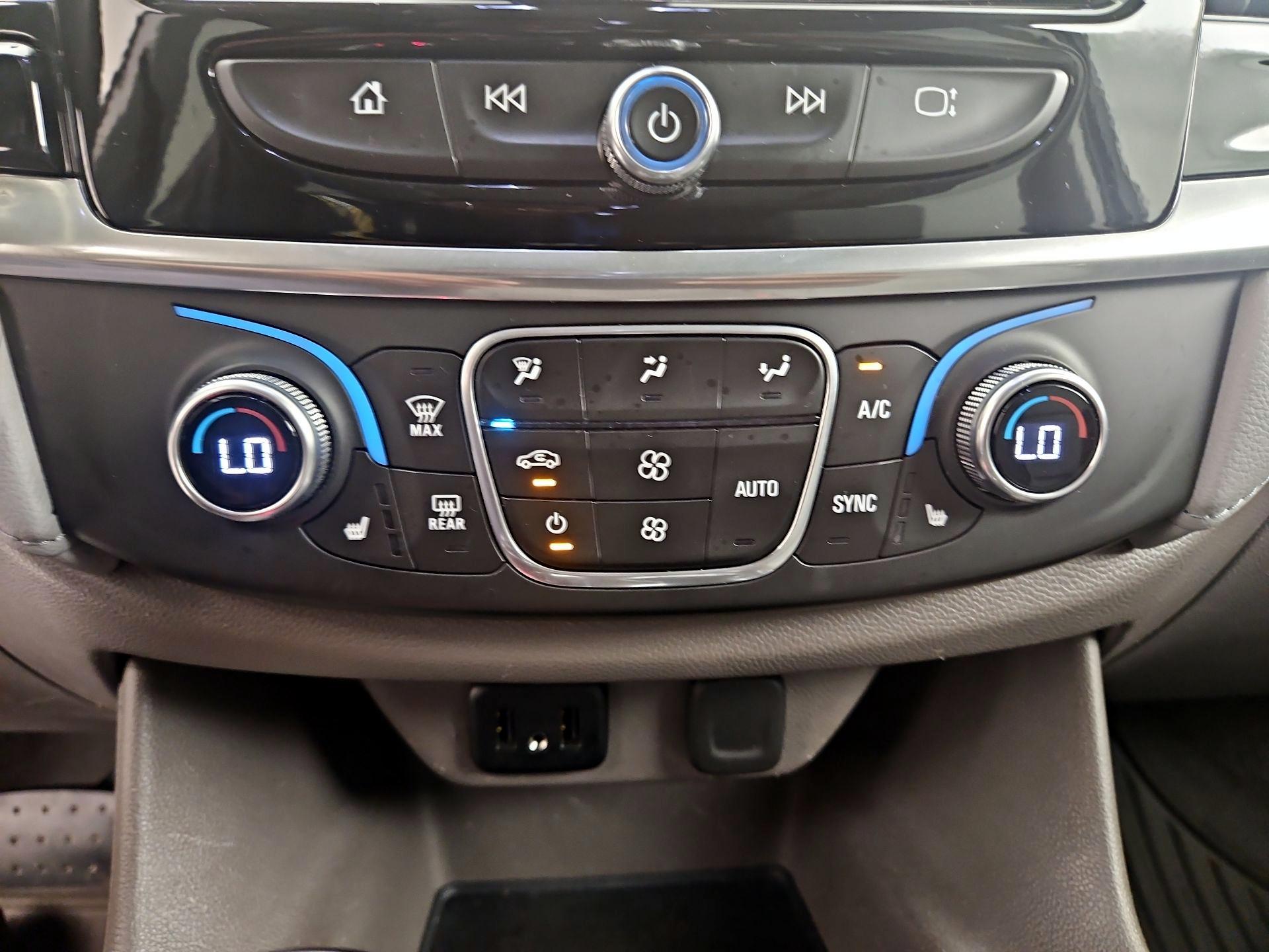 Thumbnail: 2019 Chevrolet Traverse - 16
